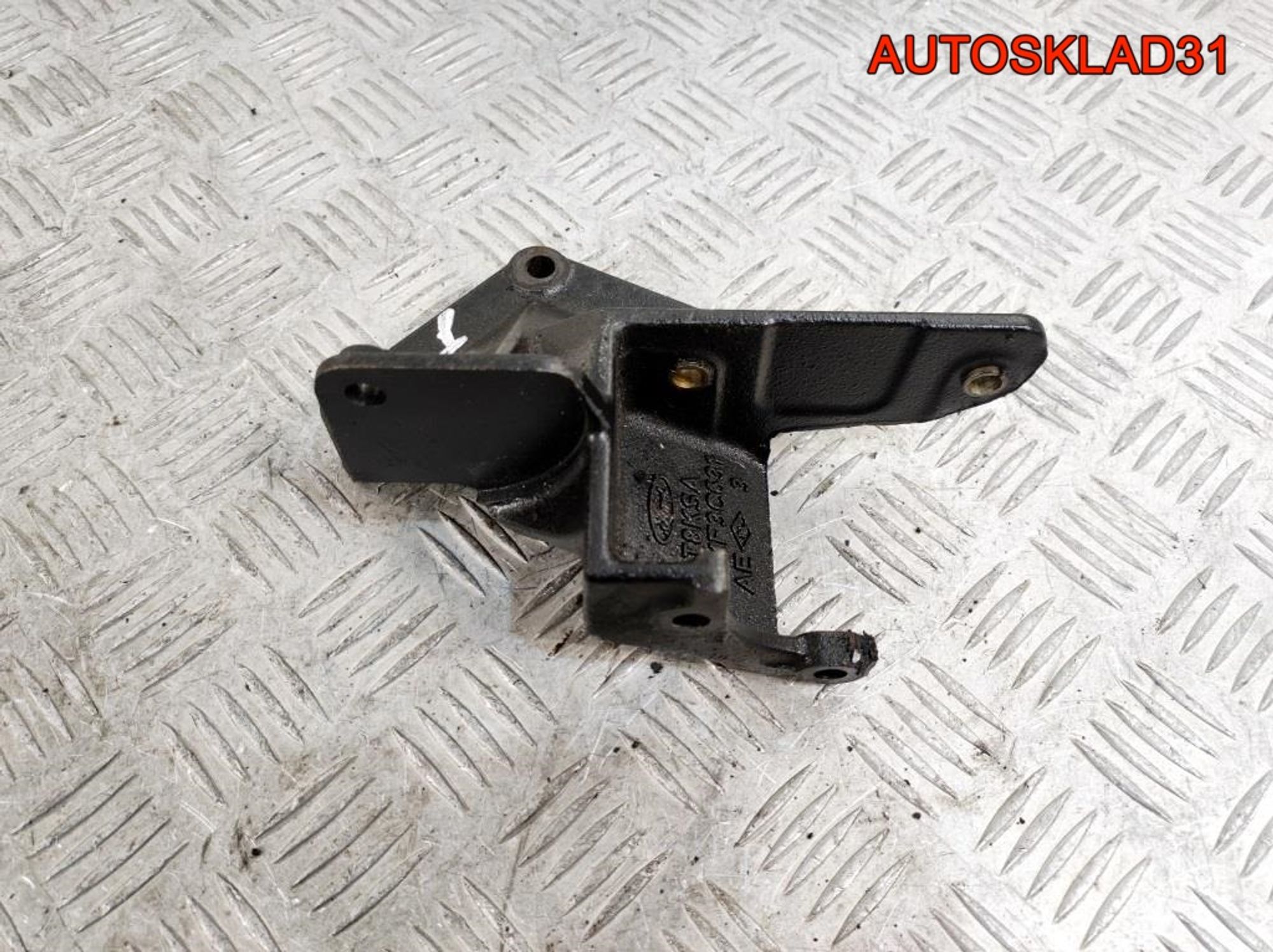 Кронштейн гидроусилителя Ford Fiesta Mk4 96MF3C631AE, 500 рублей, Дубовое