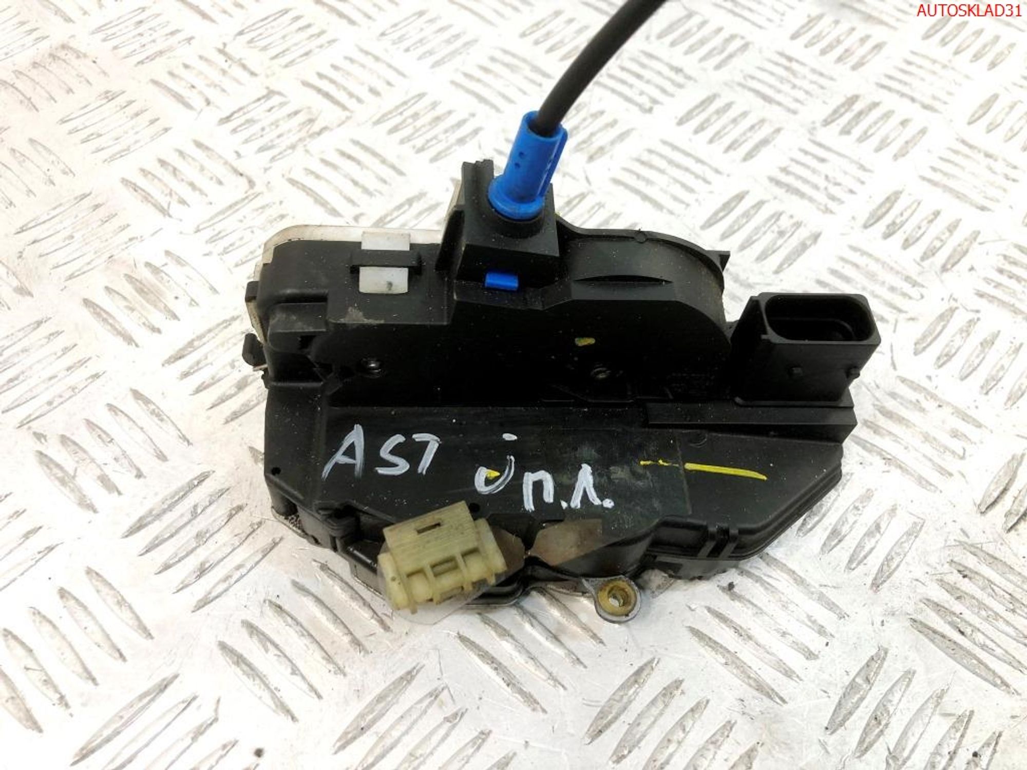 Замок двери передней левой Opel Astra J 133725, 2300 рублей, Дубовое