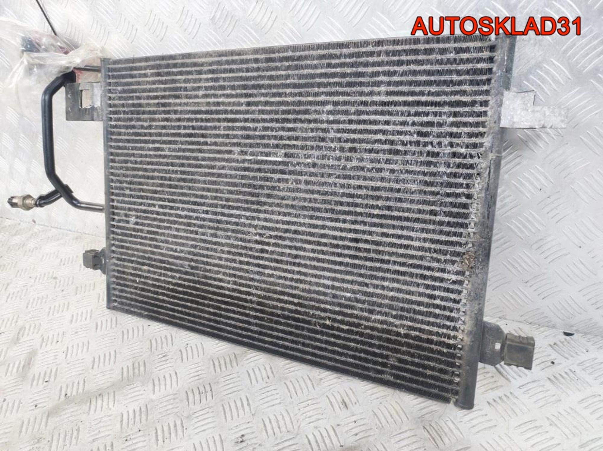 Радиатор кондиционера Audi A4 B5 8D0260401G Дизель, 2500 рублей, Дубовое
