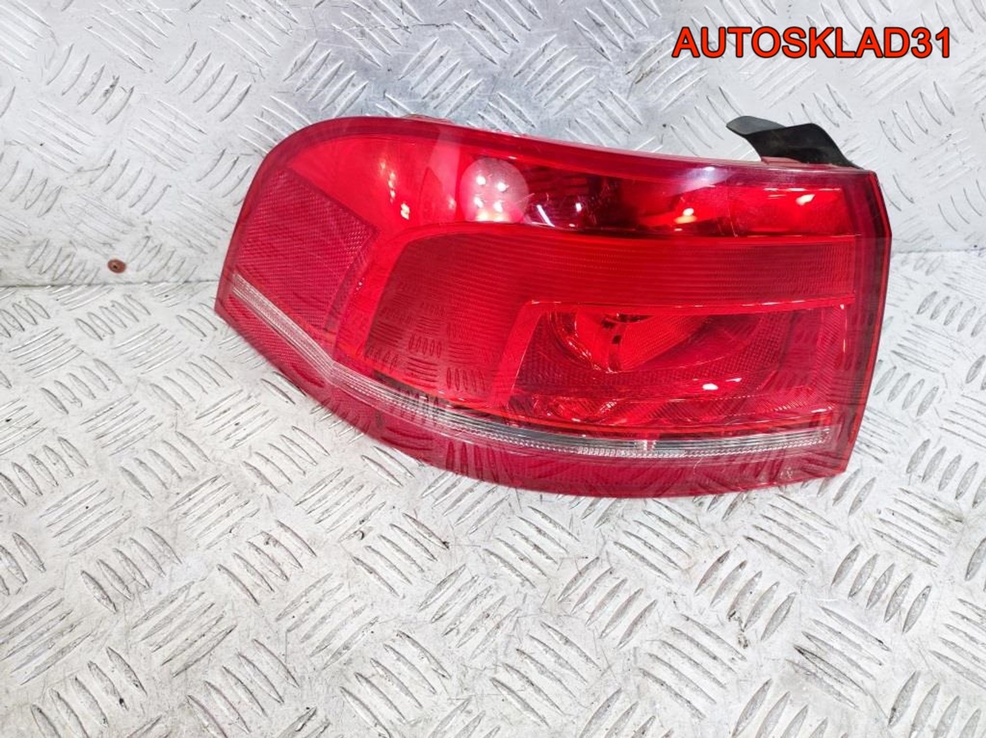 Фонарь задний левый VW Passat B7 3AF945095A, 4100 рублей, Дубовое