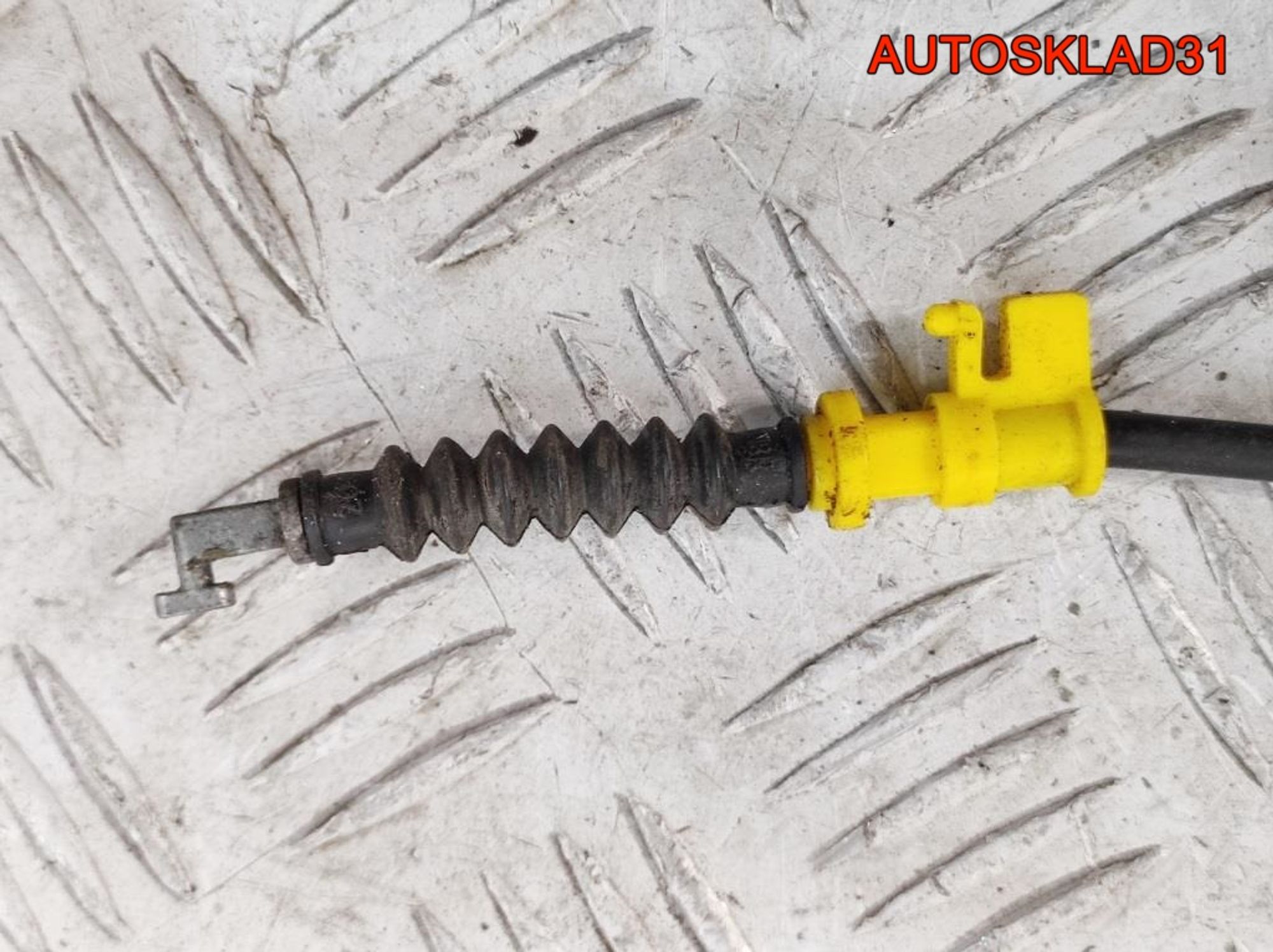 Трос открывания двери Audi A6 C7 4G 4H0837099B, 1000 рублей, Дубовое