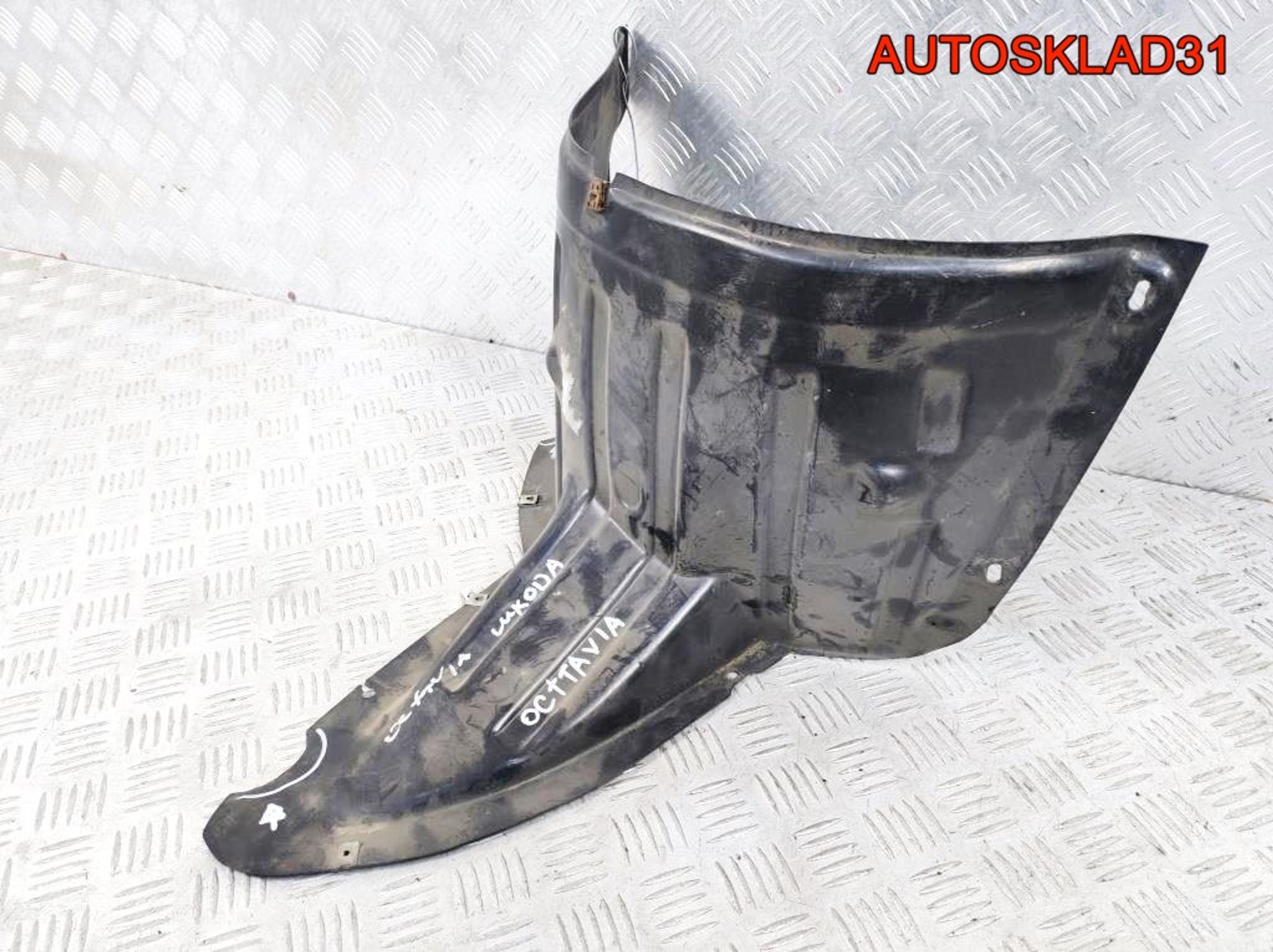 Локер передний левый сапожок Skoda Octavia A5, 1300 рублей, Дубовое