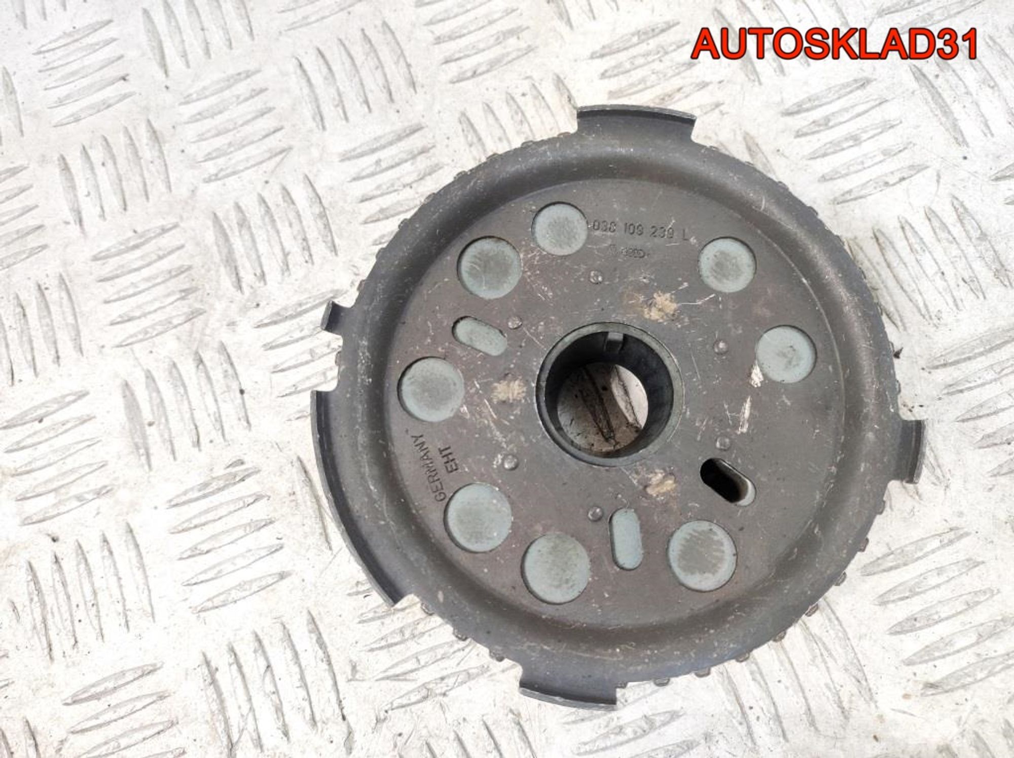 Шестерня распредвала VW Caddy 3 2.0 BST 038109111E, 2500 рублей, Дубовое