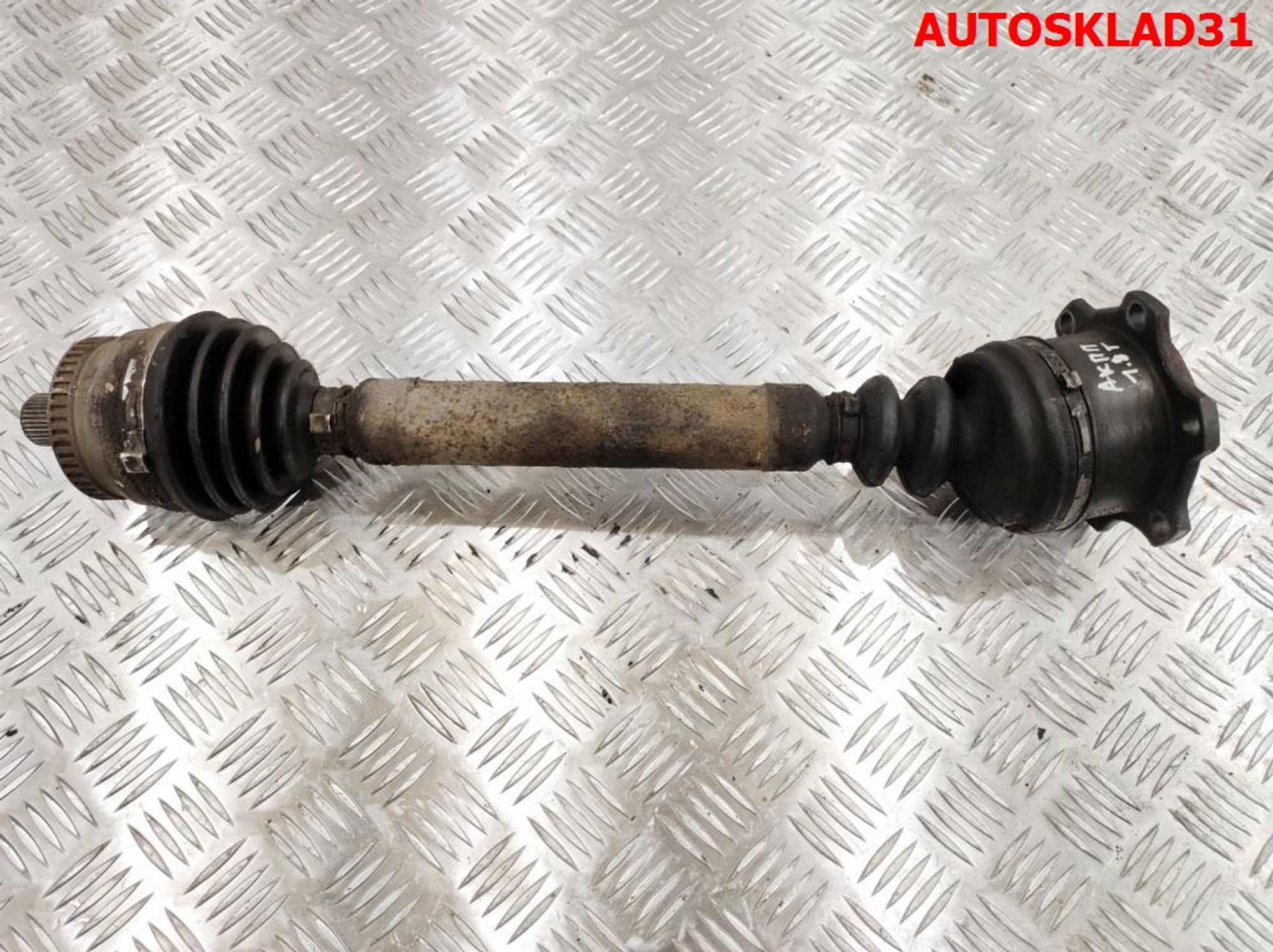 Полуось передняя левая VW Passat B5 1,8 AEB Бензин АКПП, 4000 рублей, Дубовое