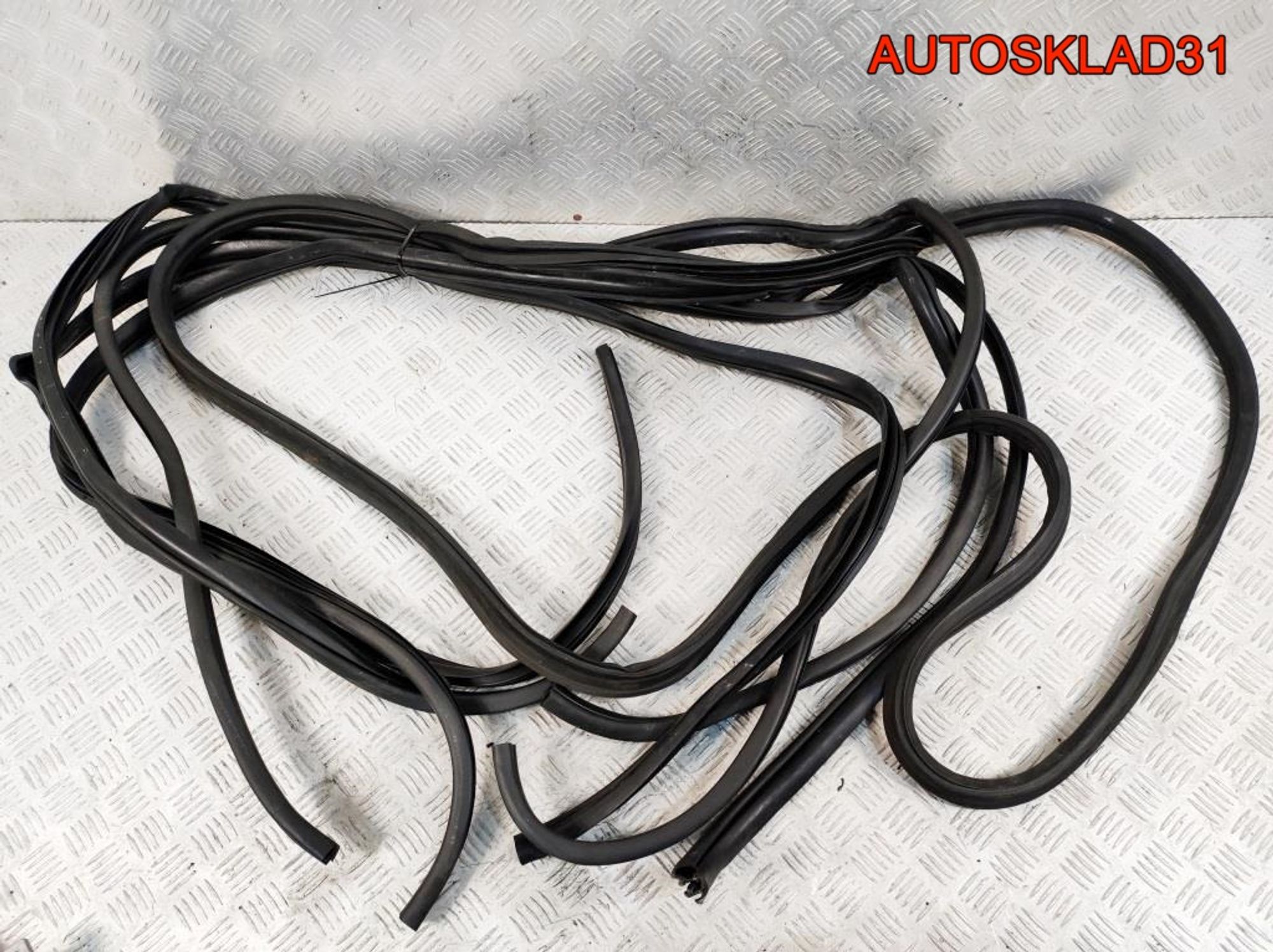 Уплотнитель двери Комплект Kia Ceed 1 Универсал, 4500 рублей, Дубовое