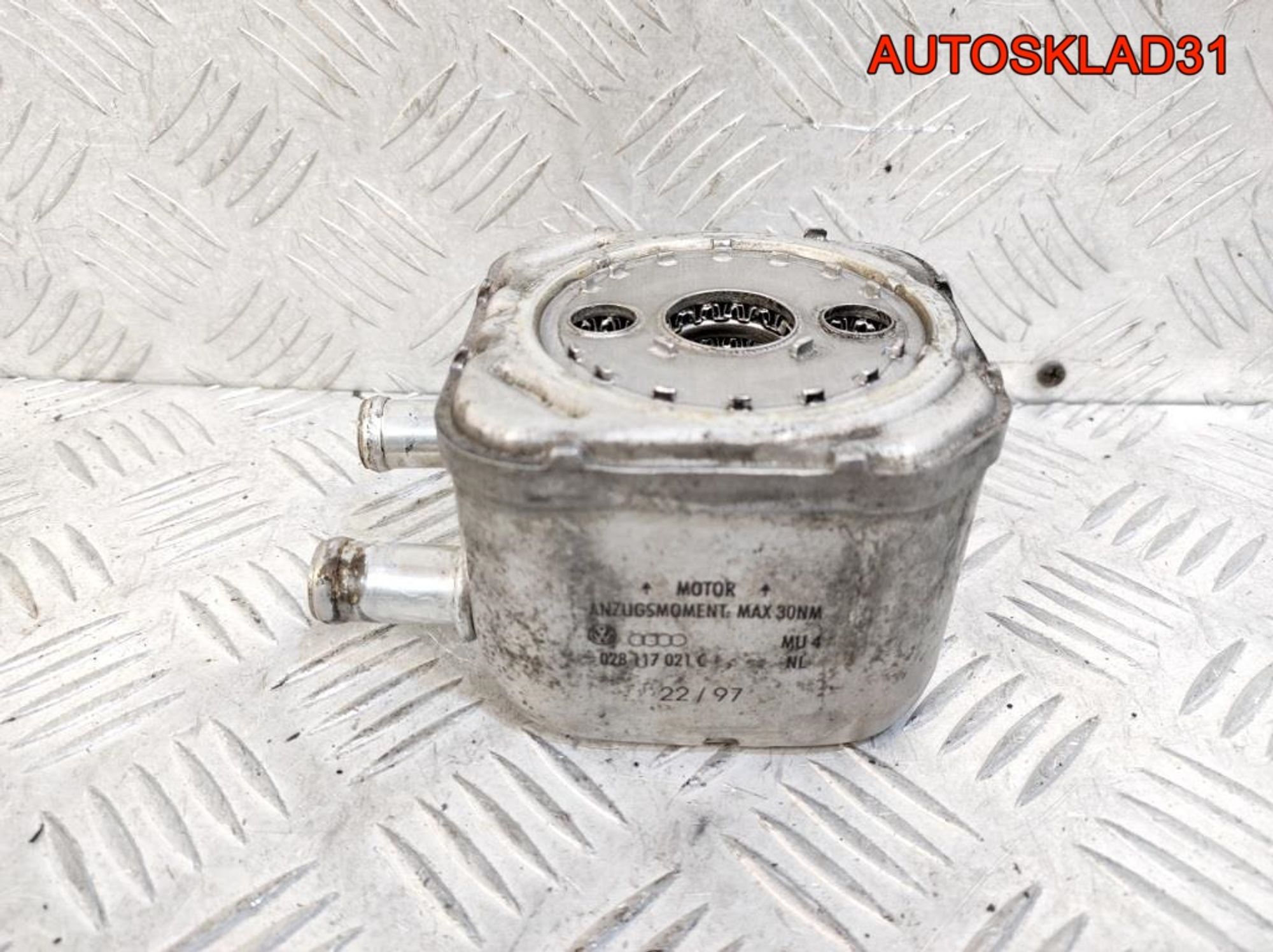 Радиатор масляный Audi A6 C5 1.9 AFN 028117021C, 900 рублей, Дубовое