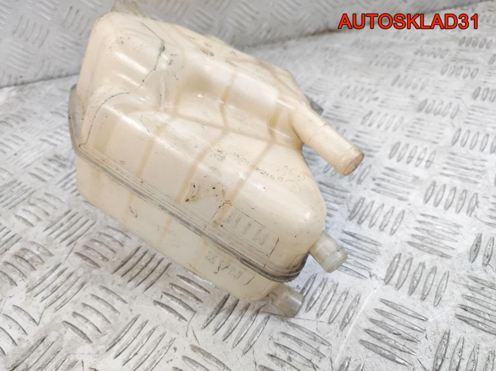 Бачок расширительный Ford Fiesta 6 8V218K218B, 1000 рублей, Дубовое