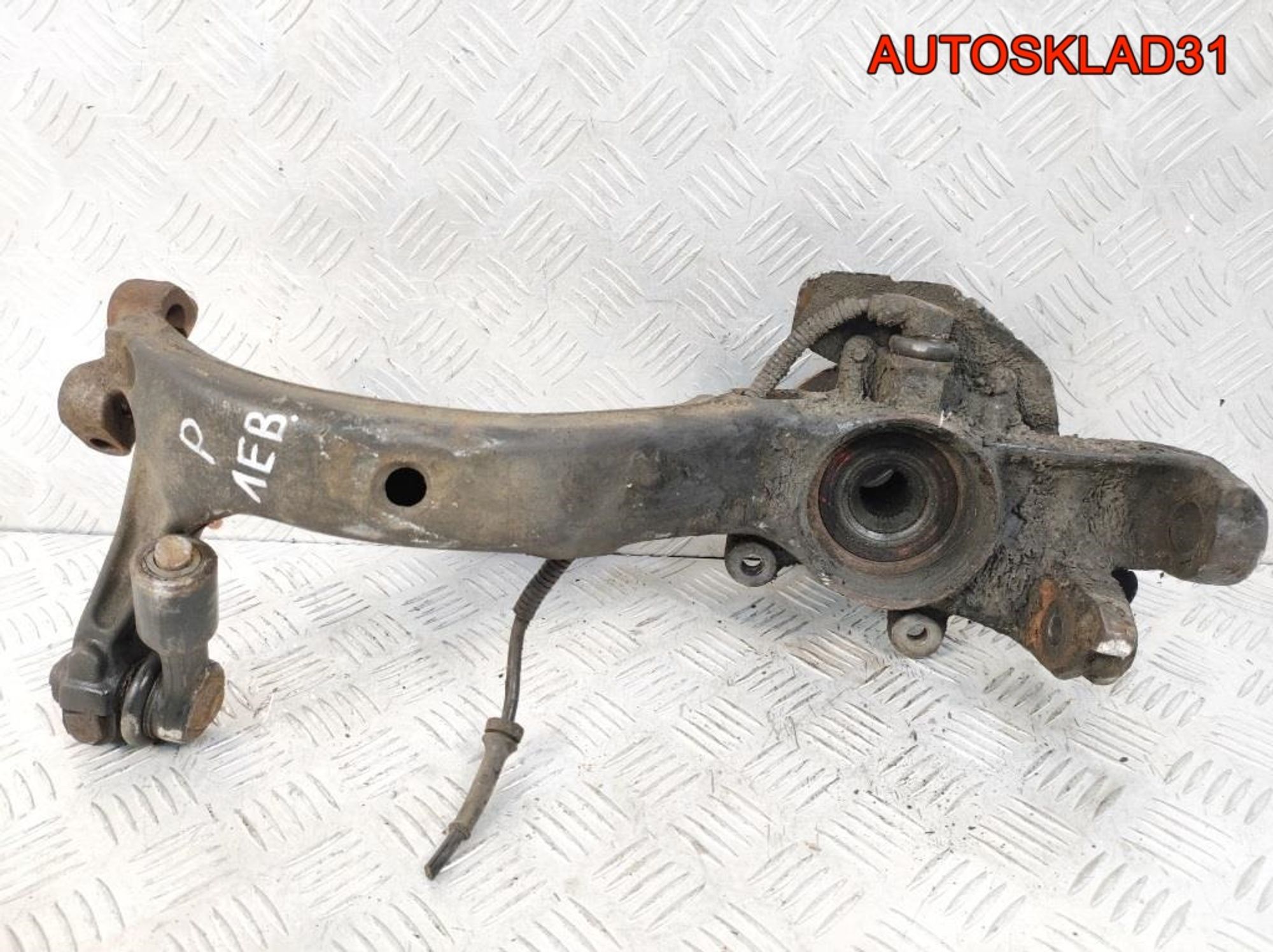 Кулак передний левый VW Passat B5 8D0407257P, 1200 рублей, Дубовое