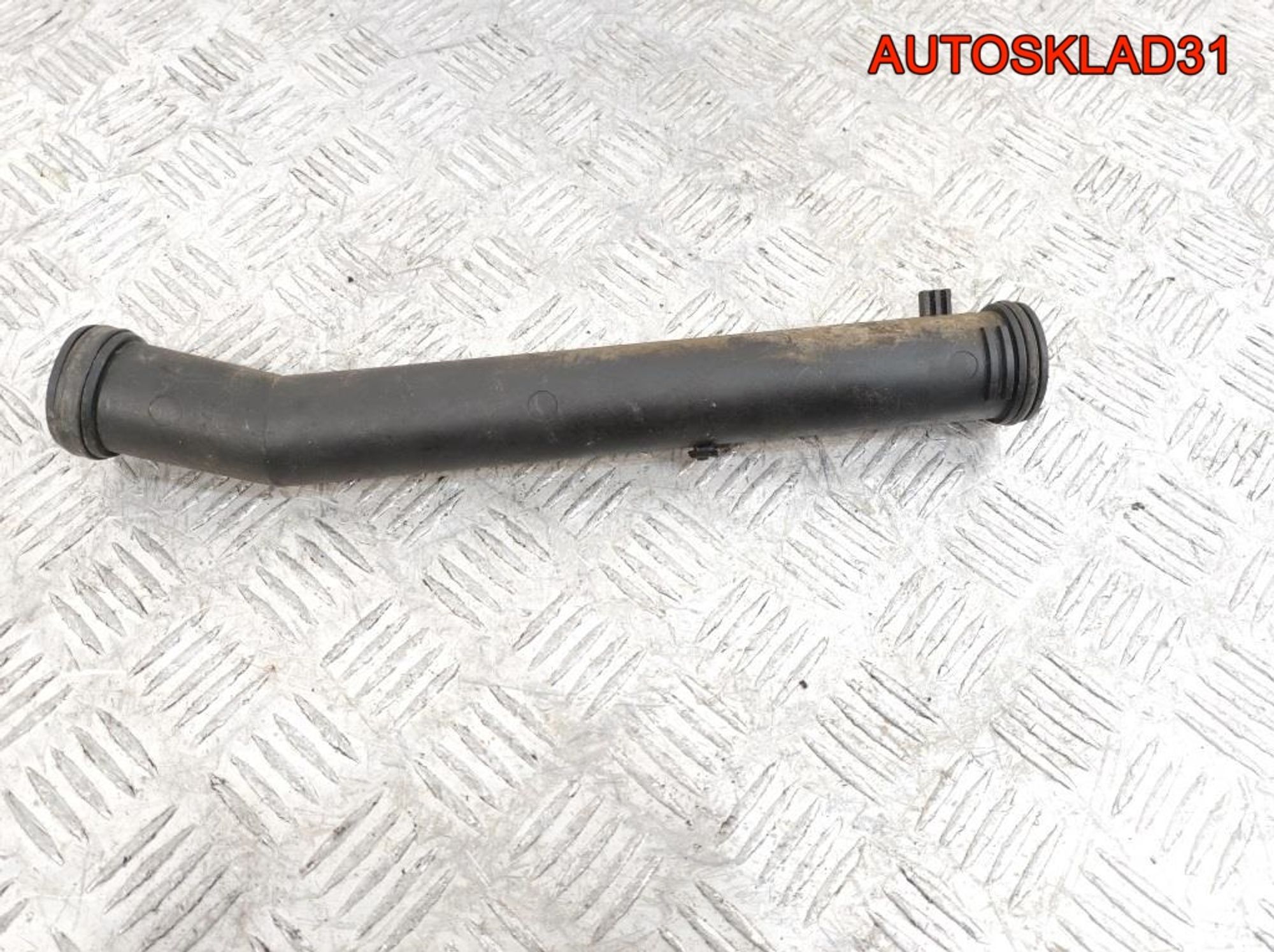 Трубка системы охлаждения VW Golf 4 1,4 Бензин 032121065D, 700 рублей, Дубовое