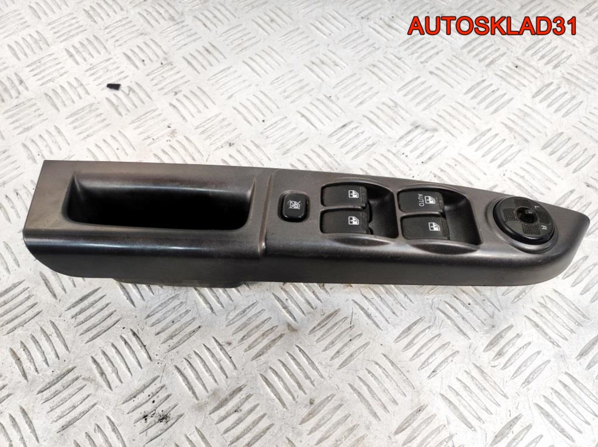 Блок стеклоподъемников Hyundai Getz 935701C110, 4100 рублей, Дубовое
