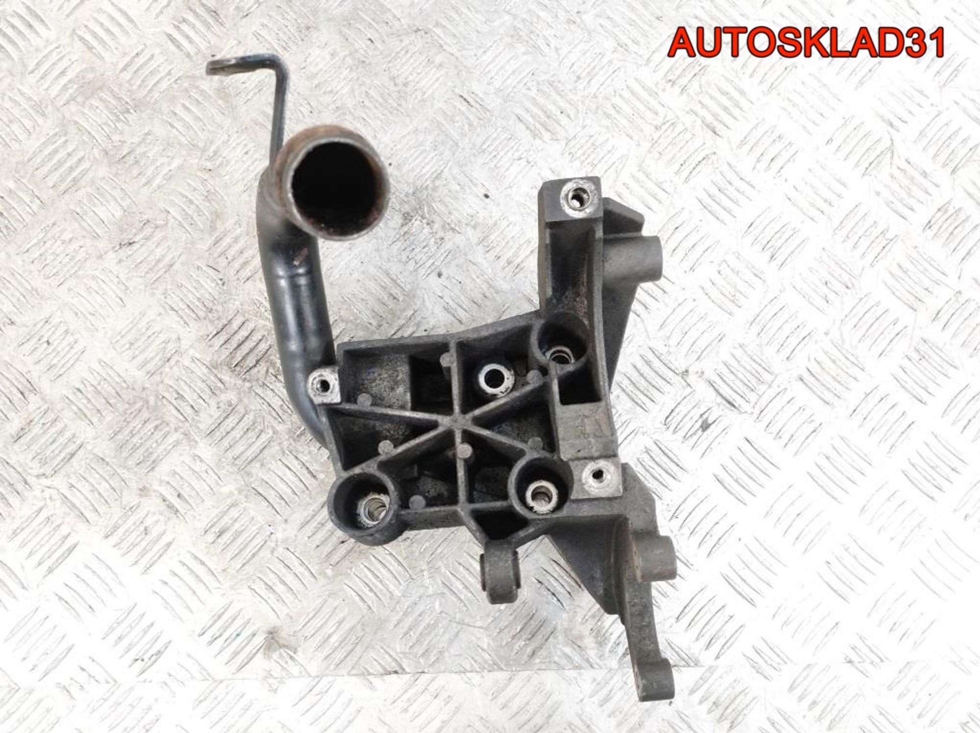 Кронштейн ГУР Audi A4 B7 3.0 ASB 059145169AA, 1000 рублей, Дубовое