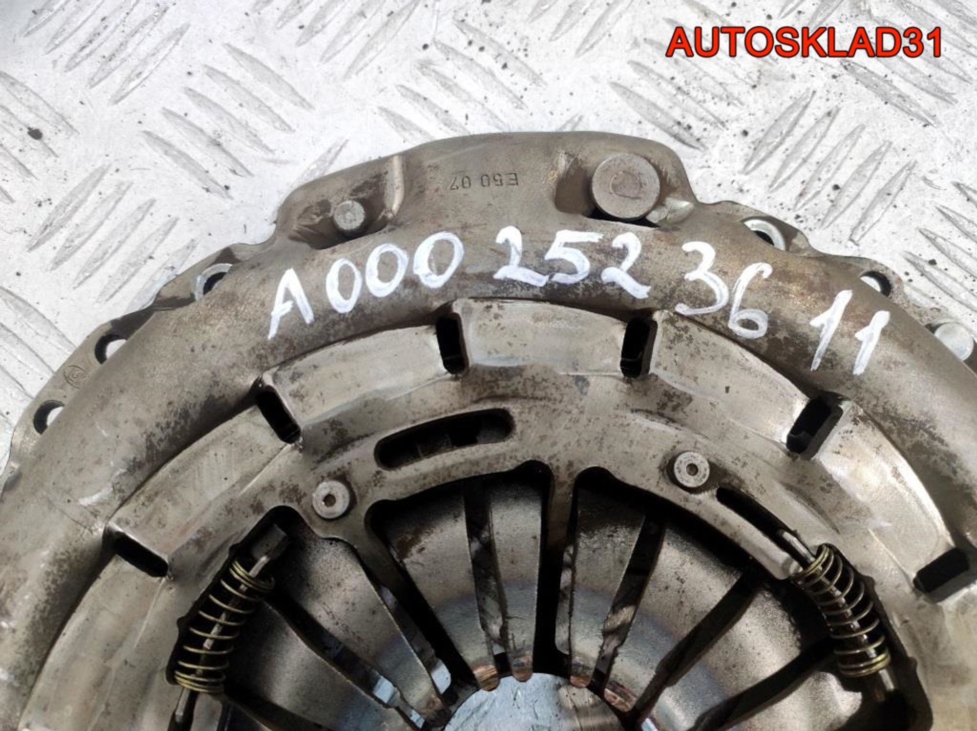 Маховик в сборе со сцеплением Mercedes W203 A2710300505, 14400 рублей, Дубовое