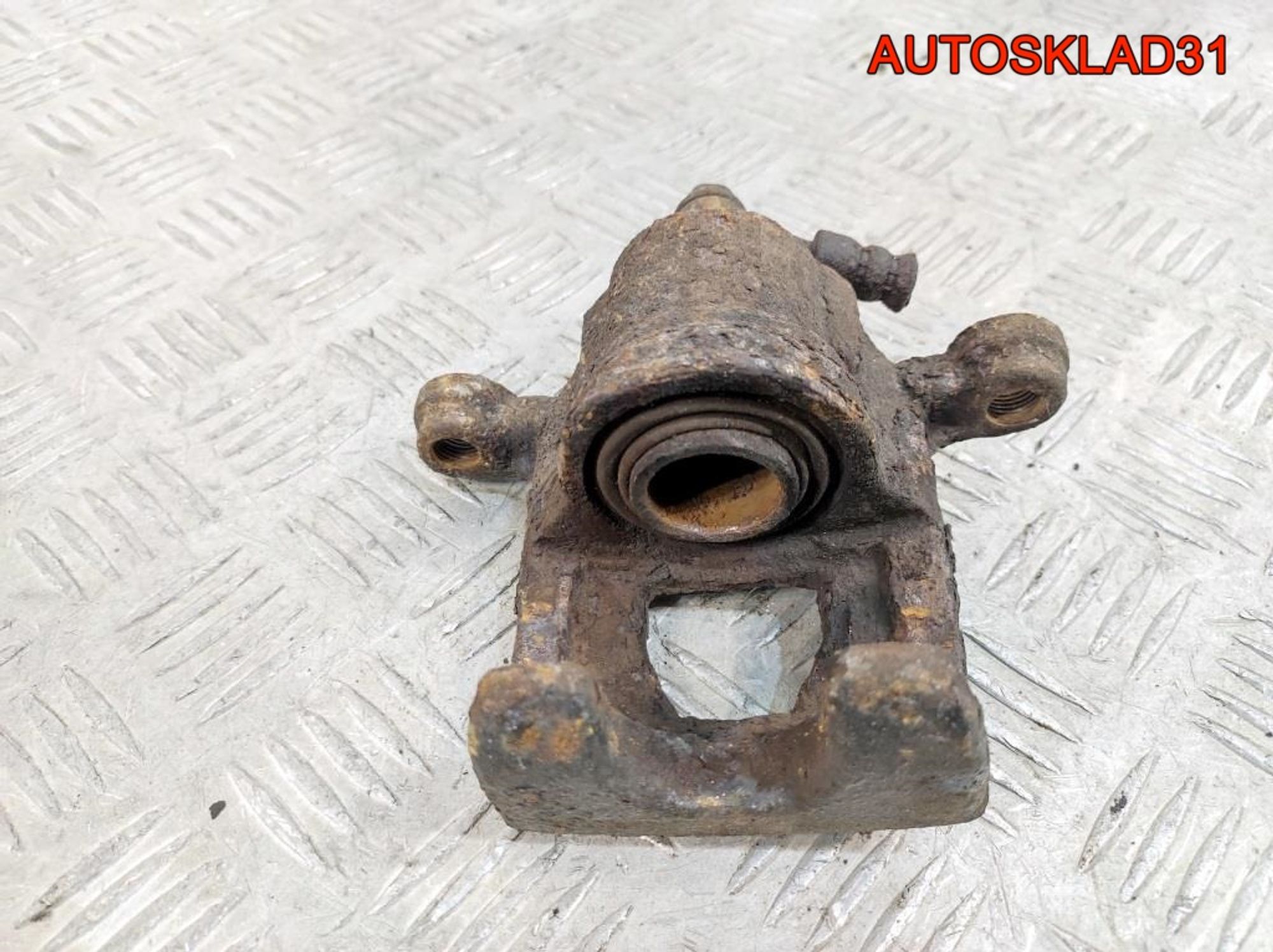 Суппорт тормозной задний левый Nissan Qashqai Nissan Qashqai J10, 3200 рублей, Дубовое