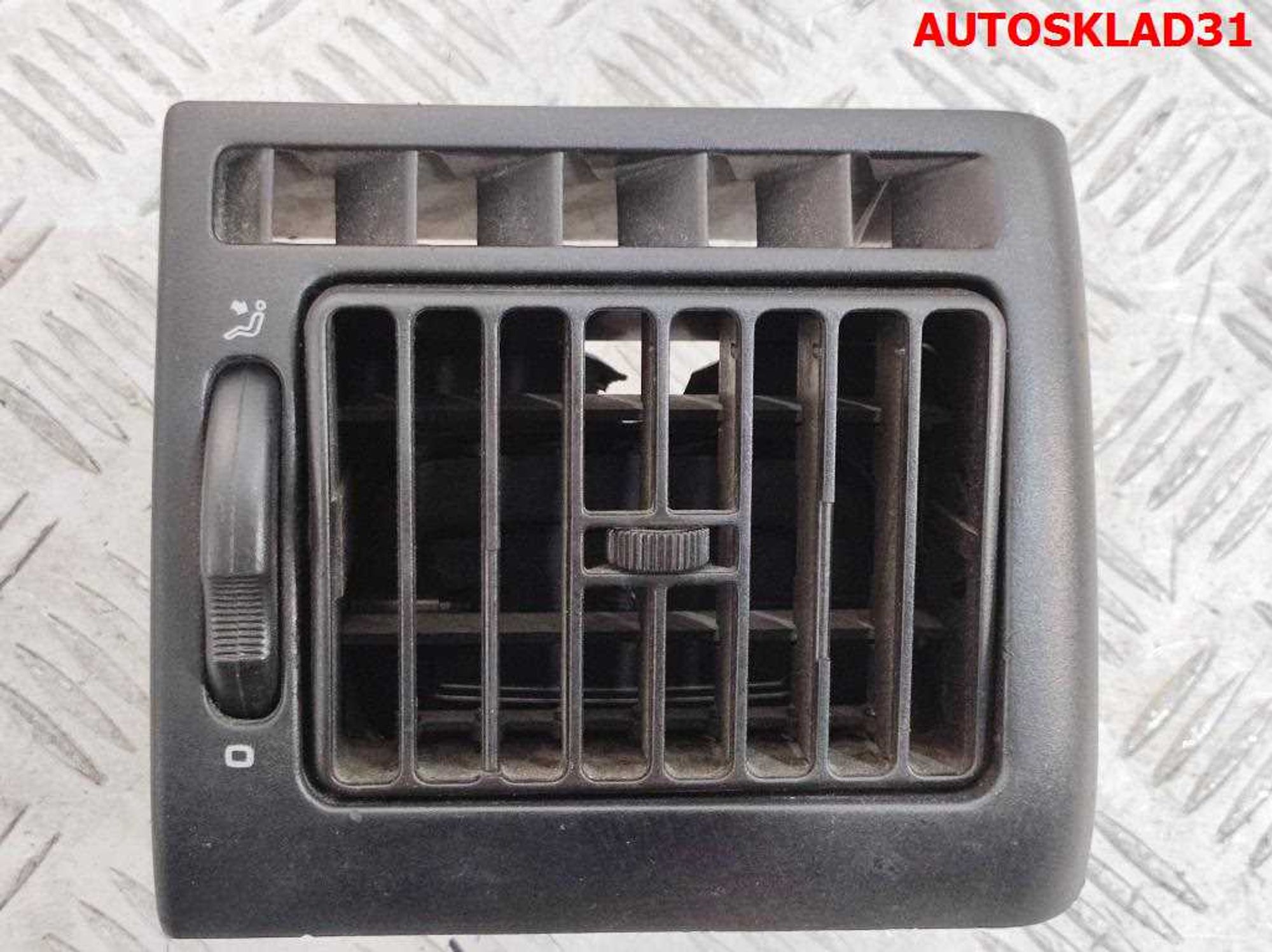 Дефлектор воздушный правый VW Passat B3 357819984, 600 рублей, Дубовое