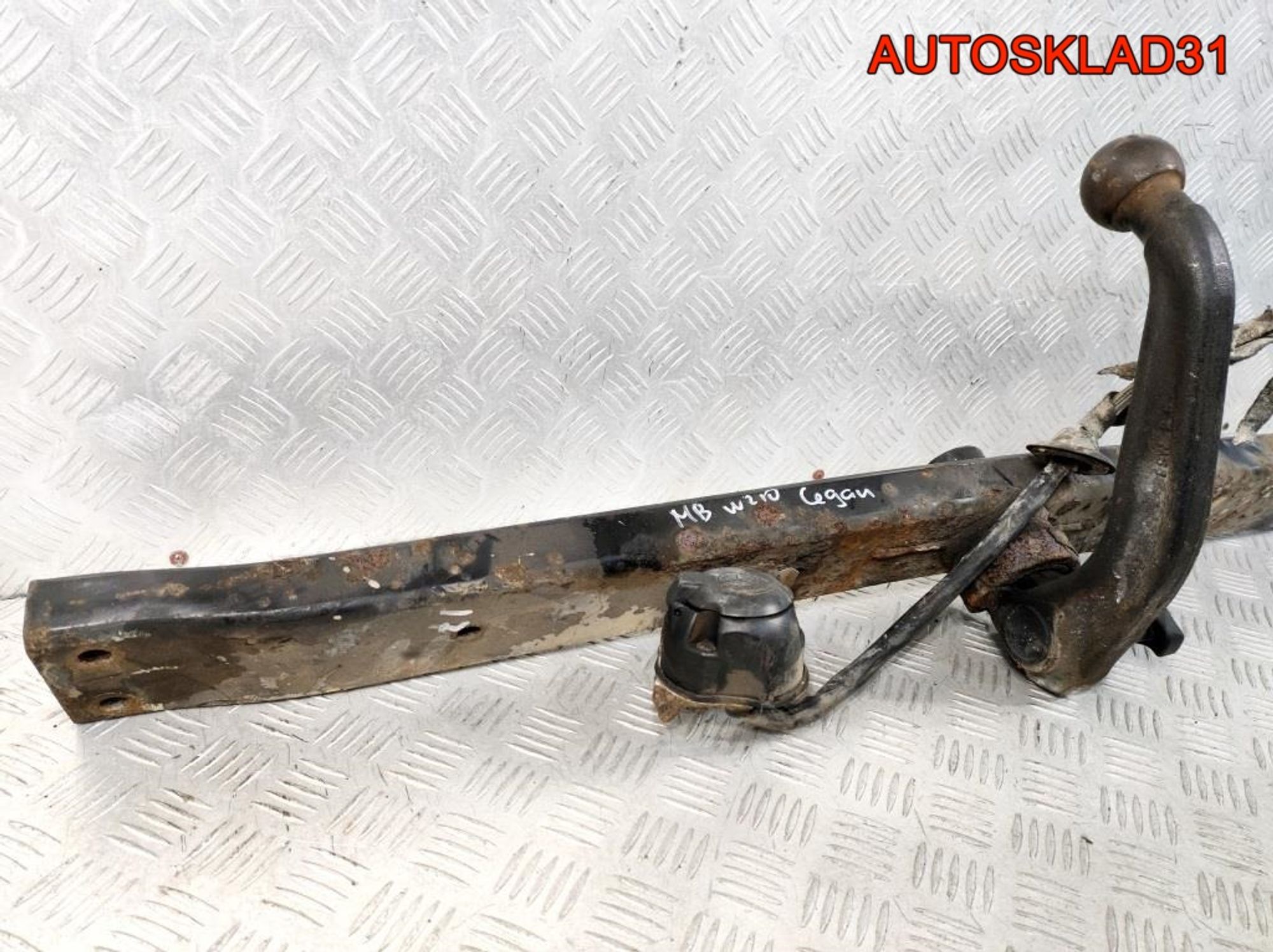 Фаркоп Mercedes Benz W210 A2103100937 Седан, 18000 рублей, Дубовое