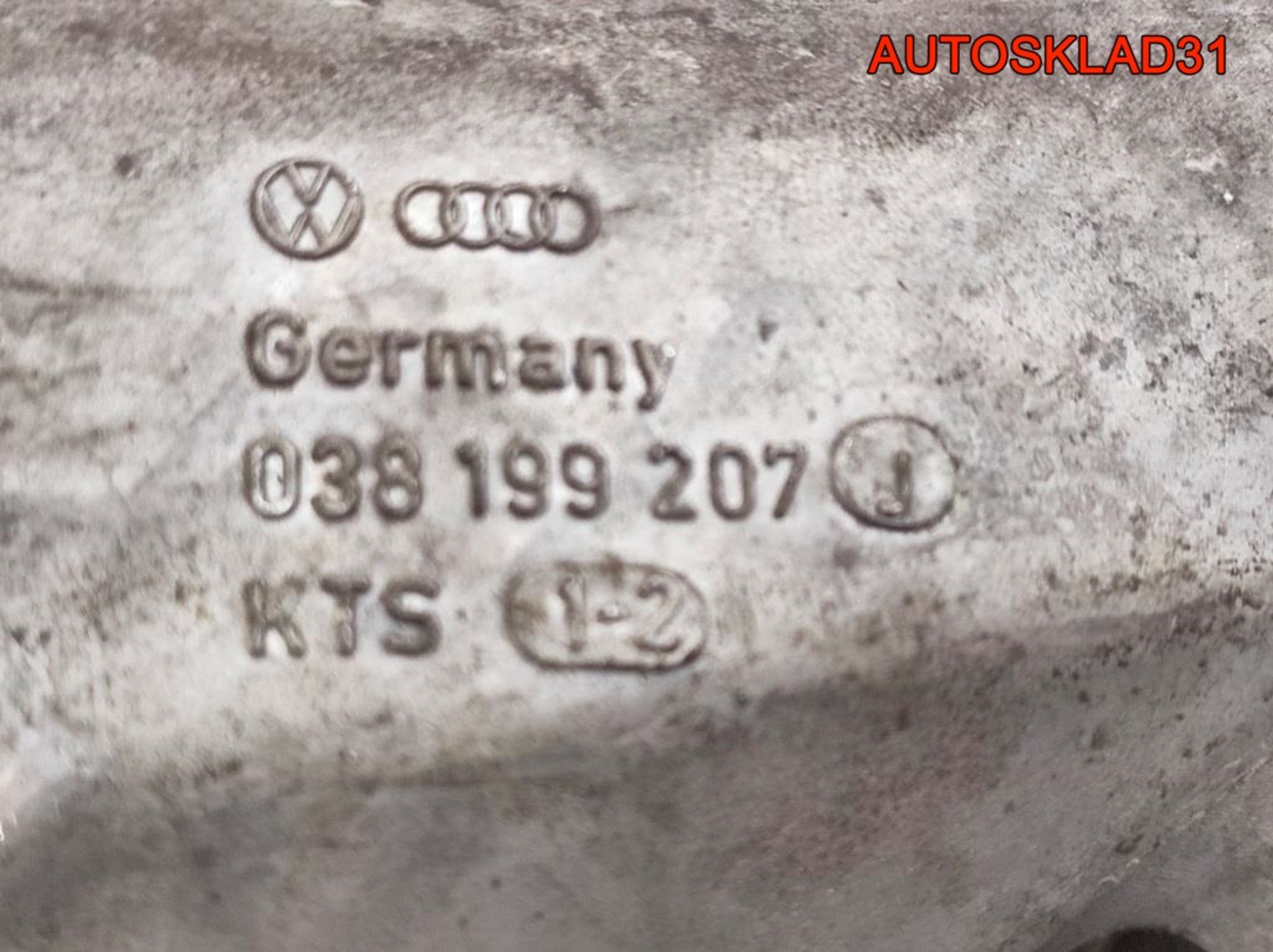 Кронштейн двигателя правый VW Golf 4 038199207J, 1800 рублей, Дубовое