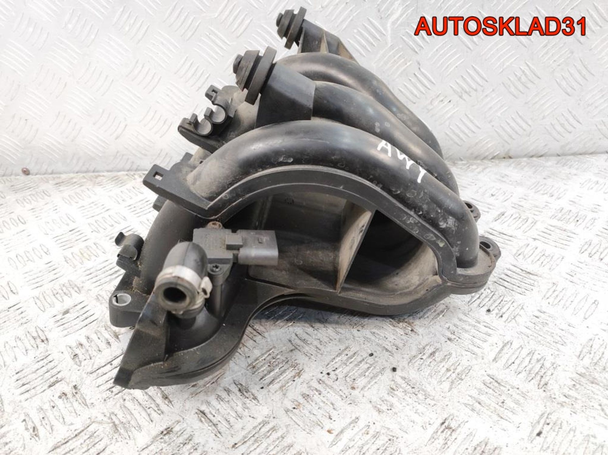 Коллектор впускной VW Polo 4 1,2 AWY Бензин 03D129743D, 1500 рублей, Дубовое