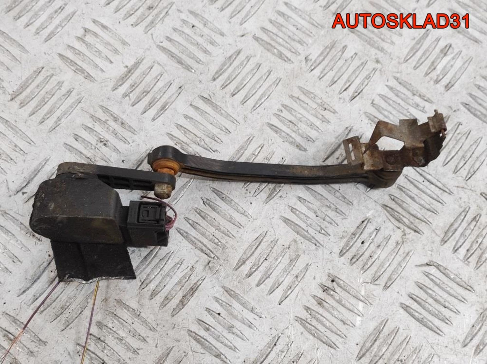 Датчик дорожного просвета Audi A4 B6 8E0907503, 1500 рублей, Дубовое