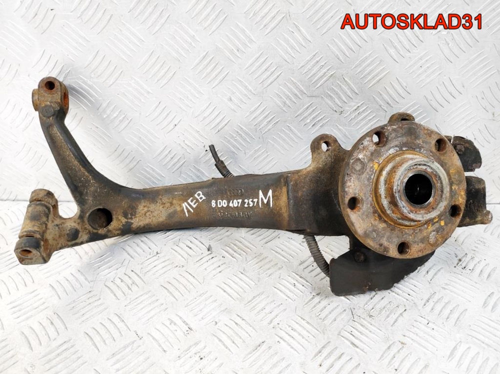 Кулак передний левый VW Passat B5 8D0407257M, 1200 рублей, Дубовое