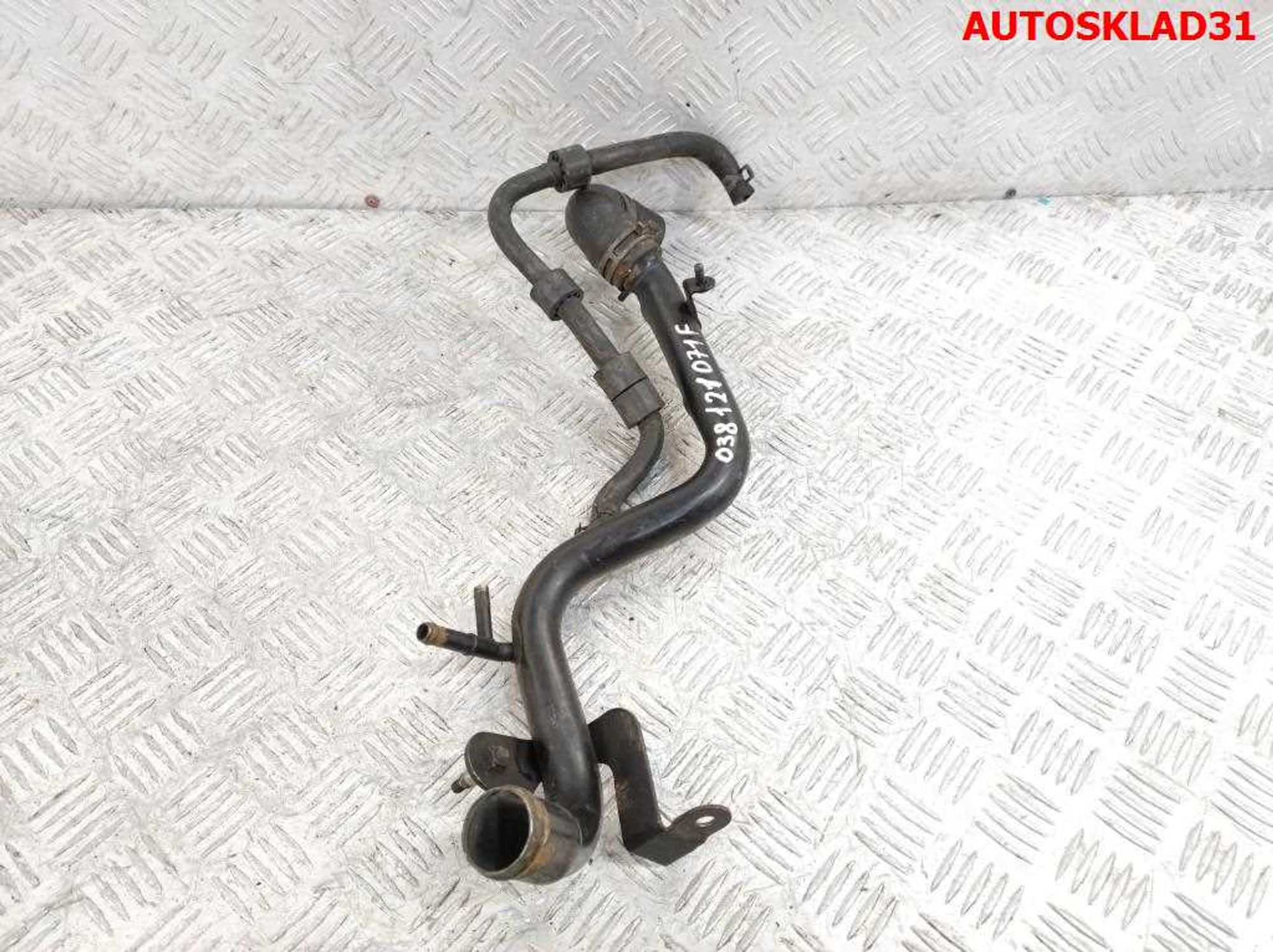 Трубка охлаждающей жидкости VW Passat B5 1,9 Дизель 038121071F, 800 рублей, Дубовое