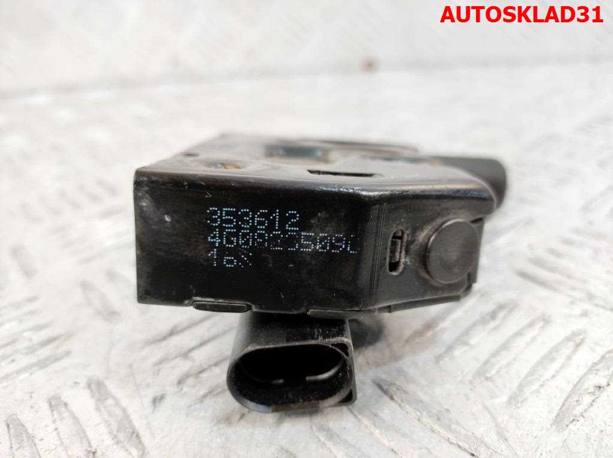 Замок капота Audi A6 C7 4G 4G0823509L, 1000 рублей, Дубовое