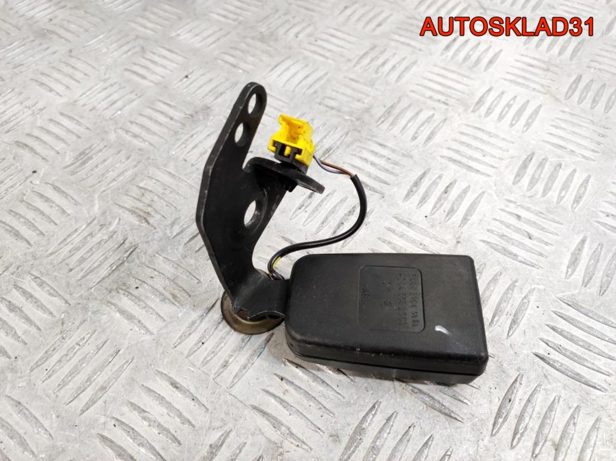 Ответная часть ремня Mercedes GLK A2048602569, 900 рублей, Дубовое