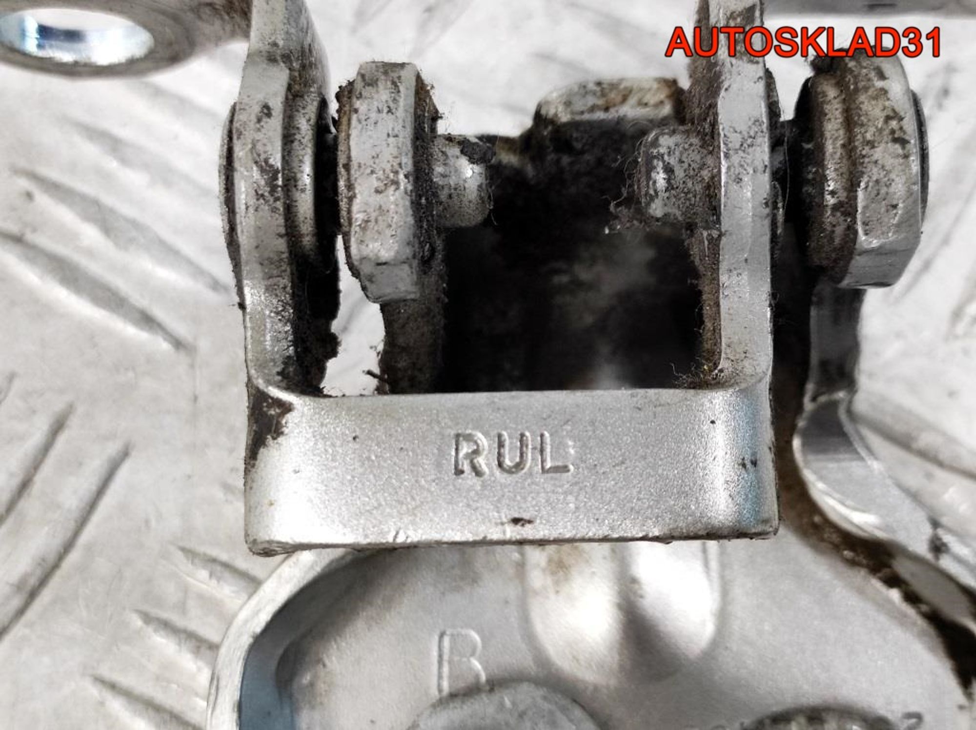 Петля двери задняя левая верхняя Ford Fusion, 900 рублей, Дубовое