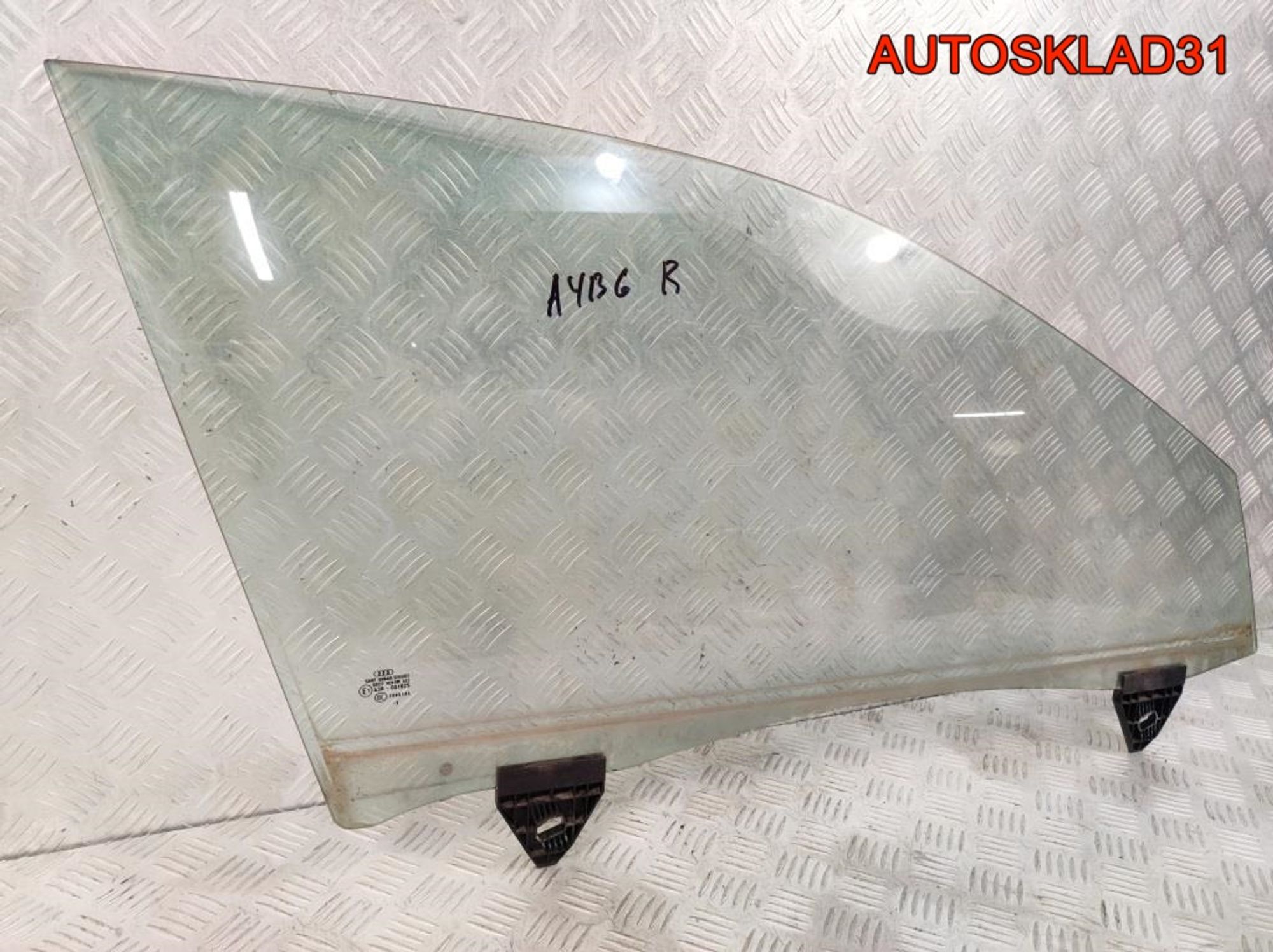 Стекло двери передней правой Audi A4 B6 8E0845022D, 1300 рублей, Дубовое