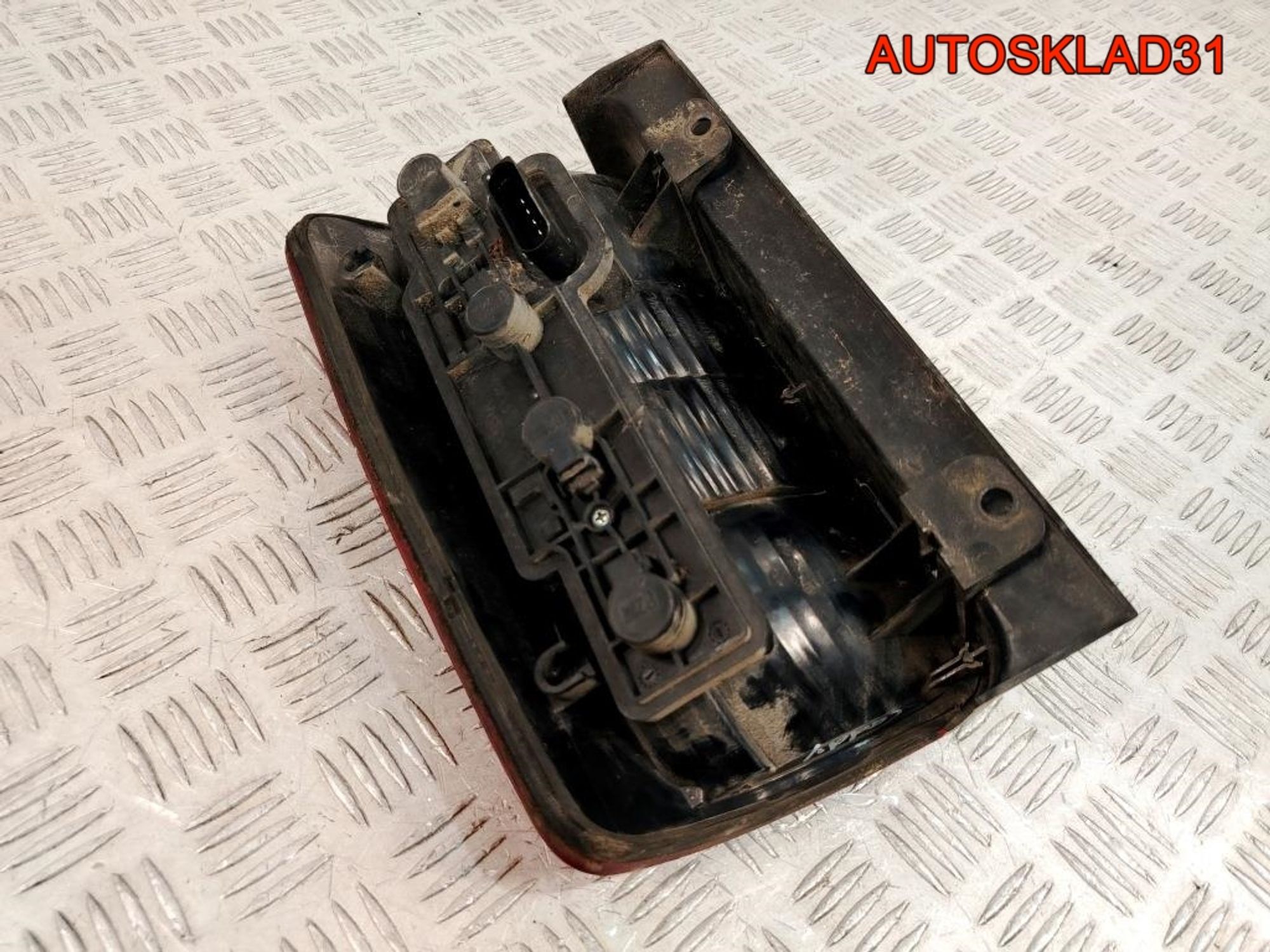 Фонарь задний левый Volkswagen 2004-2010 2K0945111A, 7000 рублей, Дубовое
