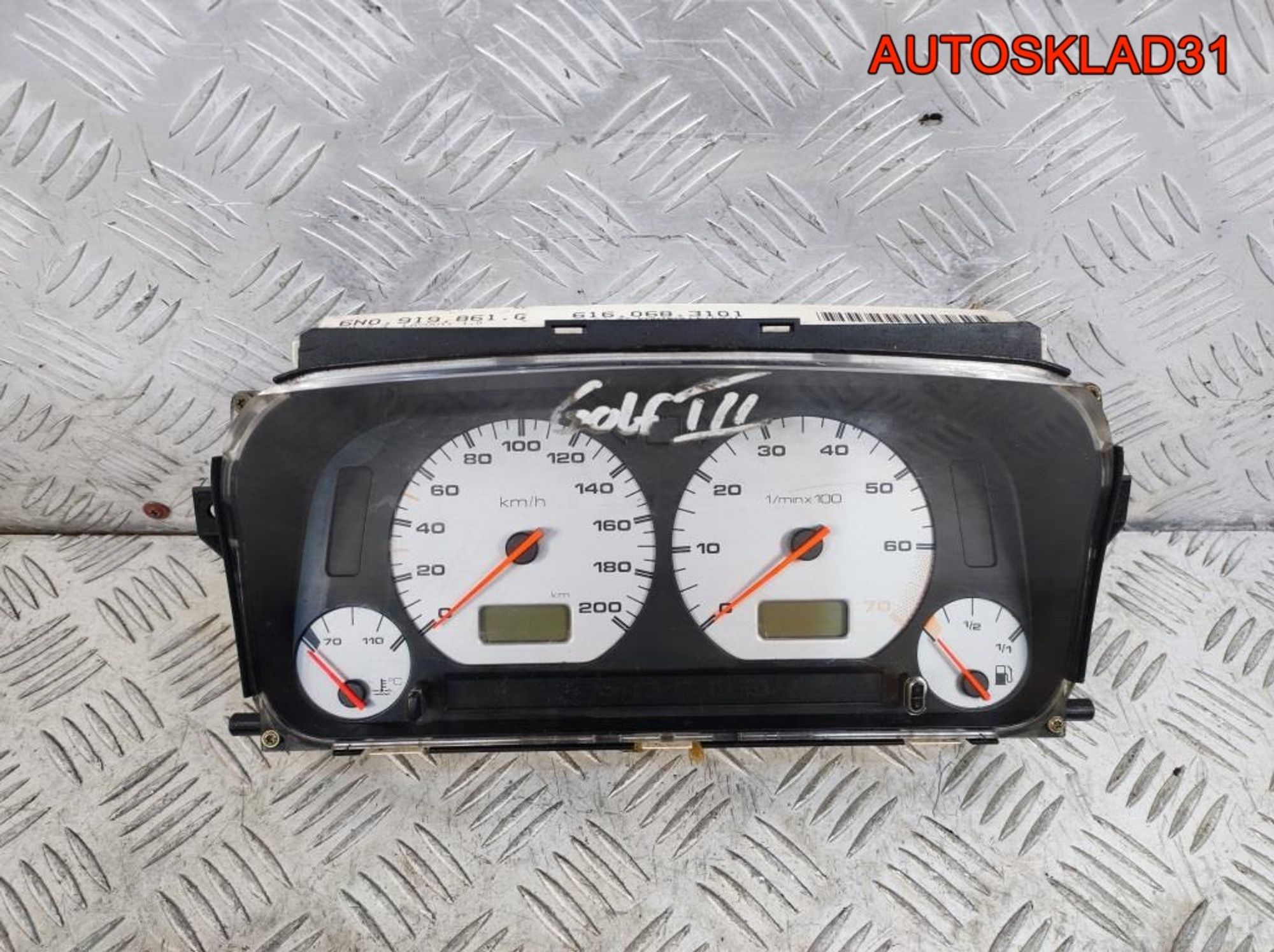 Панель приборов Volkswagen Polo 6N 6N0919861G, 3300 рублей, Дубовое