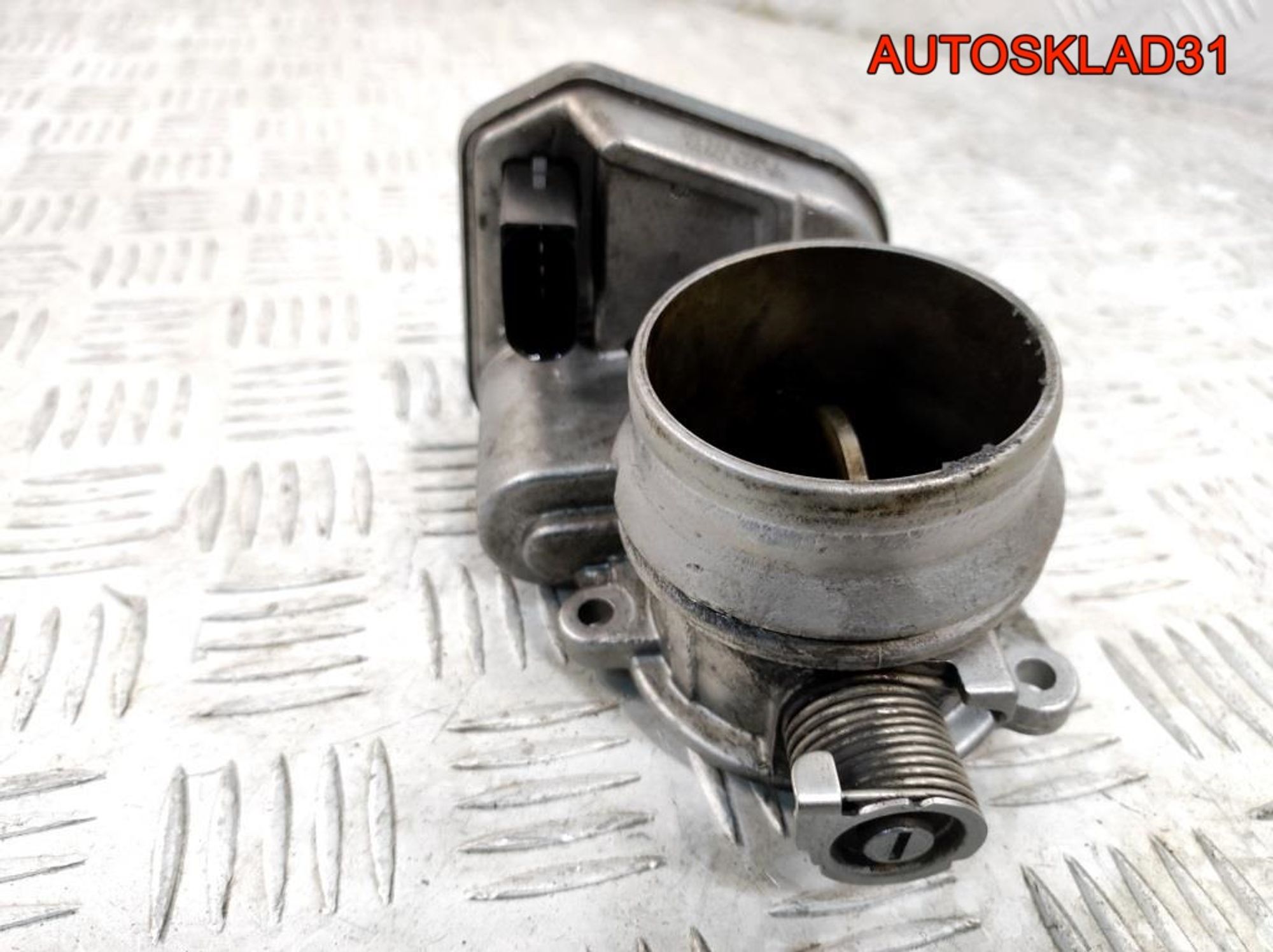 Заслонка дроссельная BMW E90 2.0 N47D20A 13547804373, 1500 рублей, Дубовое