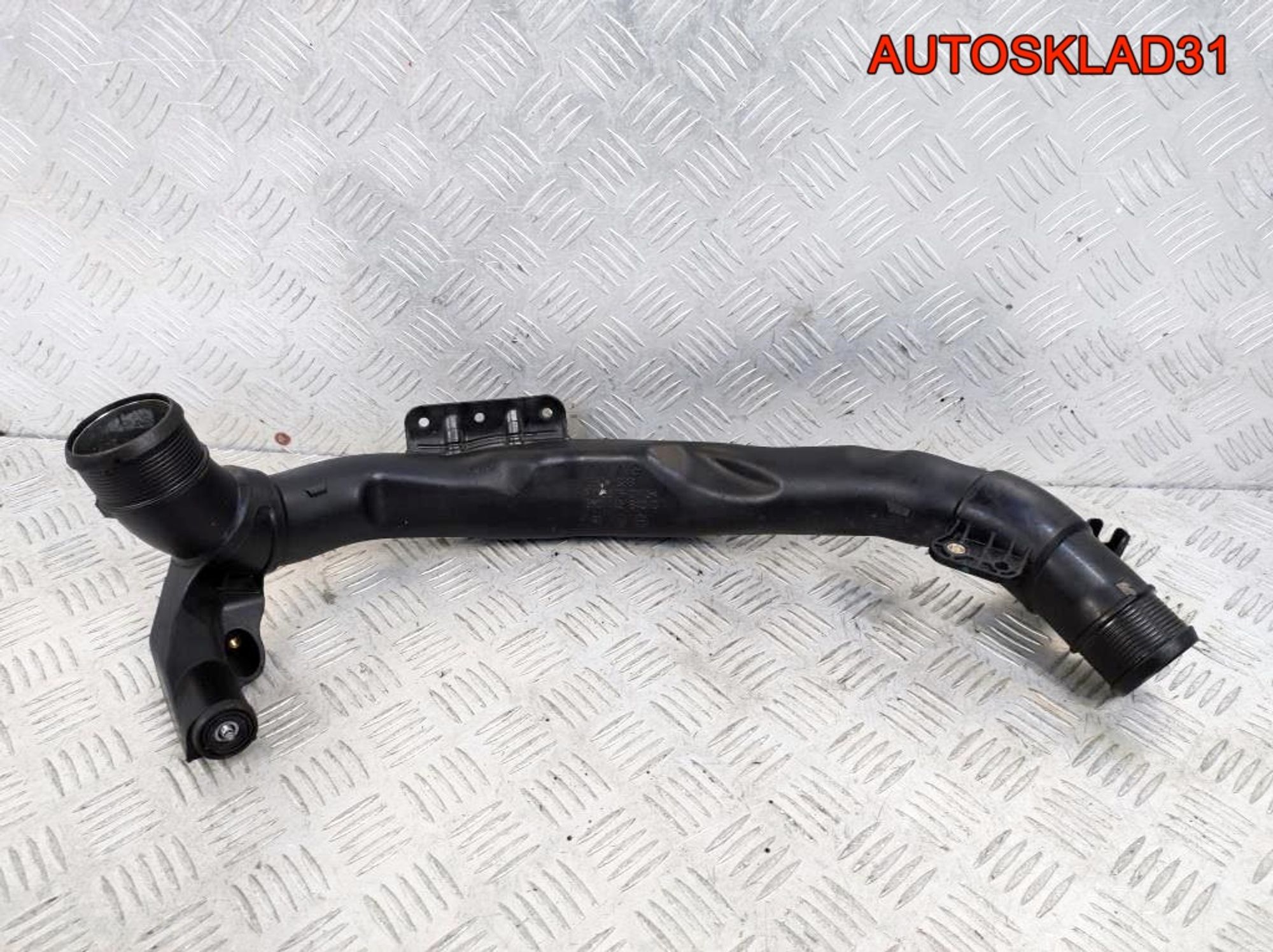 Патрубок интеркулера VW Passat B6 5N0145840C, 1700 рублей, Дубовое