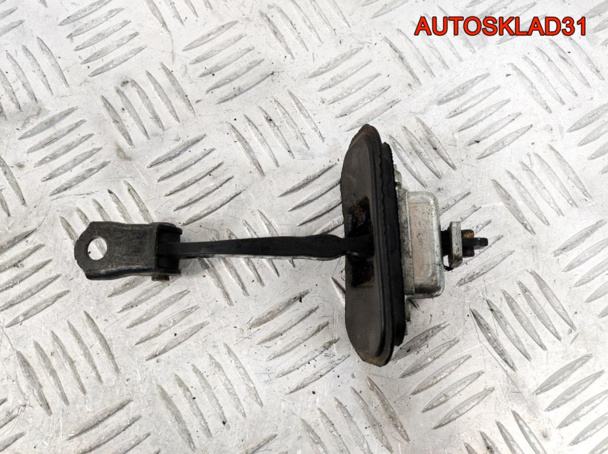 Ограничитель двери передний Nissan Qashqai, 900 рублей, Дубовое