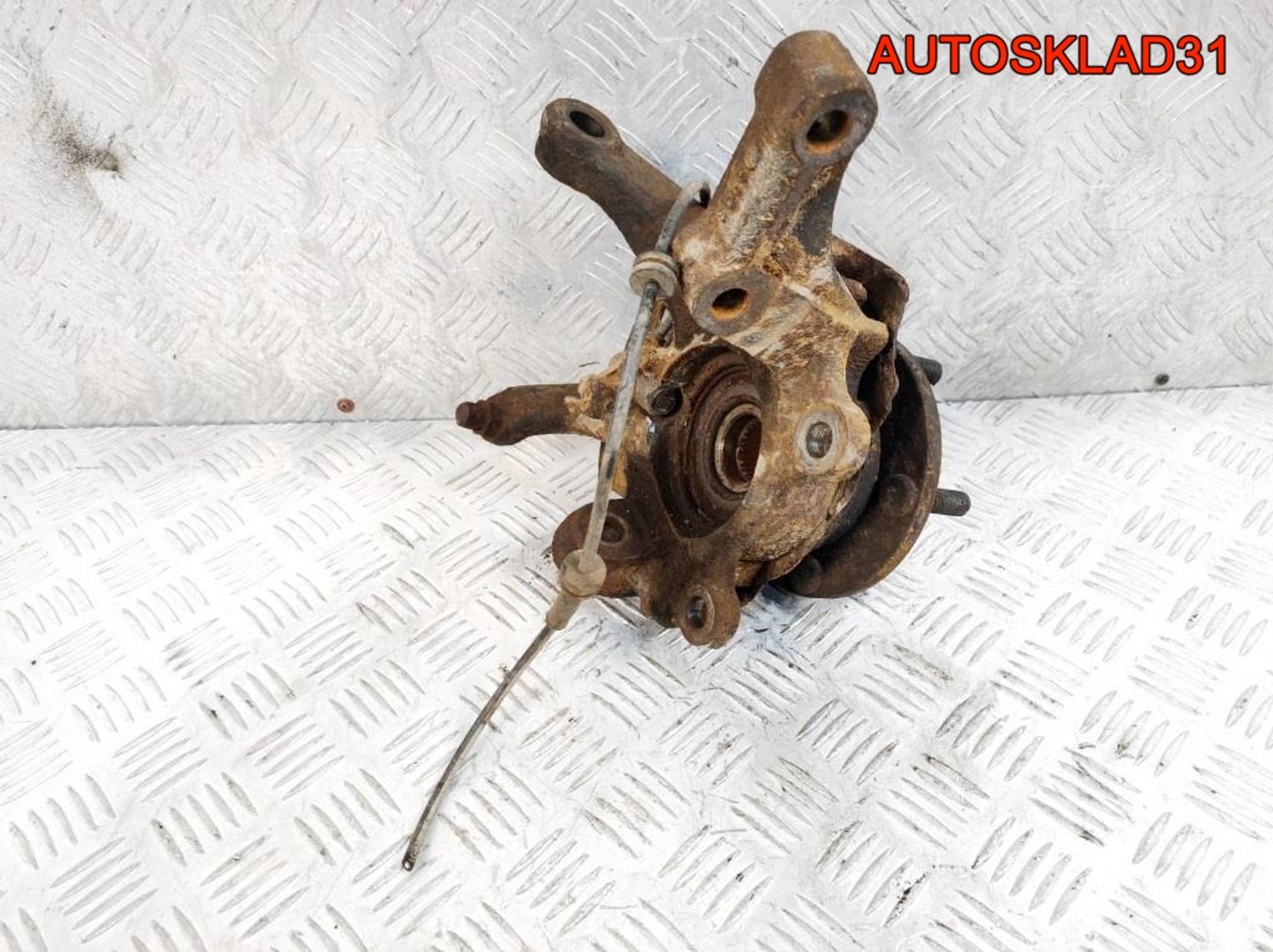 Кулак поворотный передний левый Nissan X-Trail T30 400158H300, 2700 рублей, Дубовое