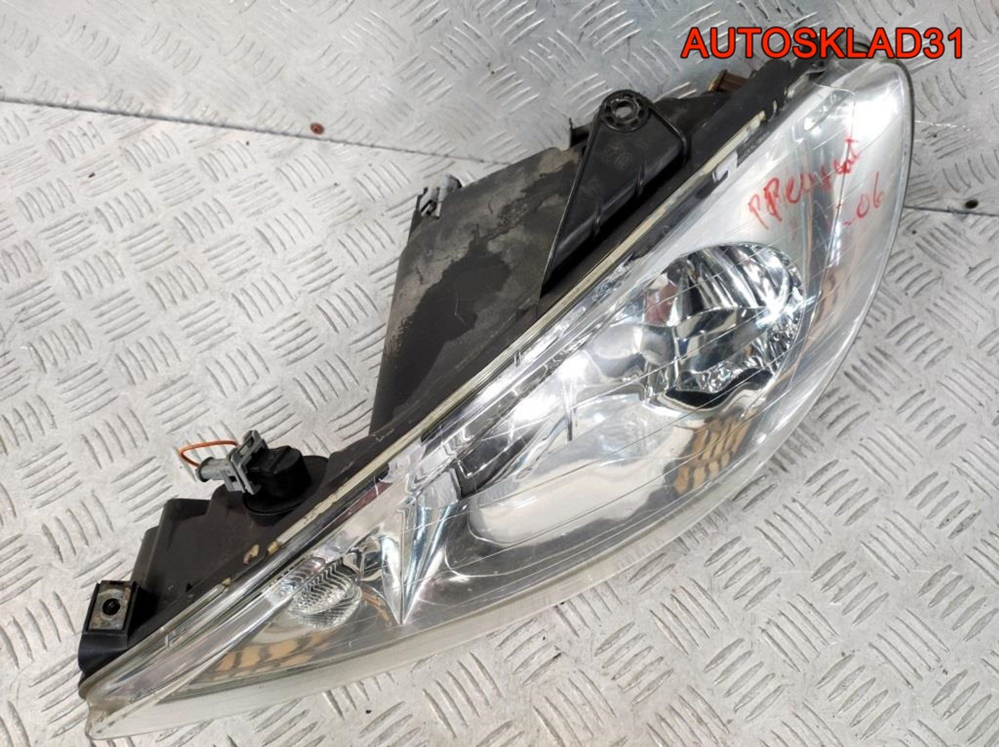Фара левая Peugeot 206 9628666880, 5000 рублей, Дубовое