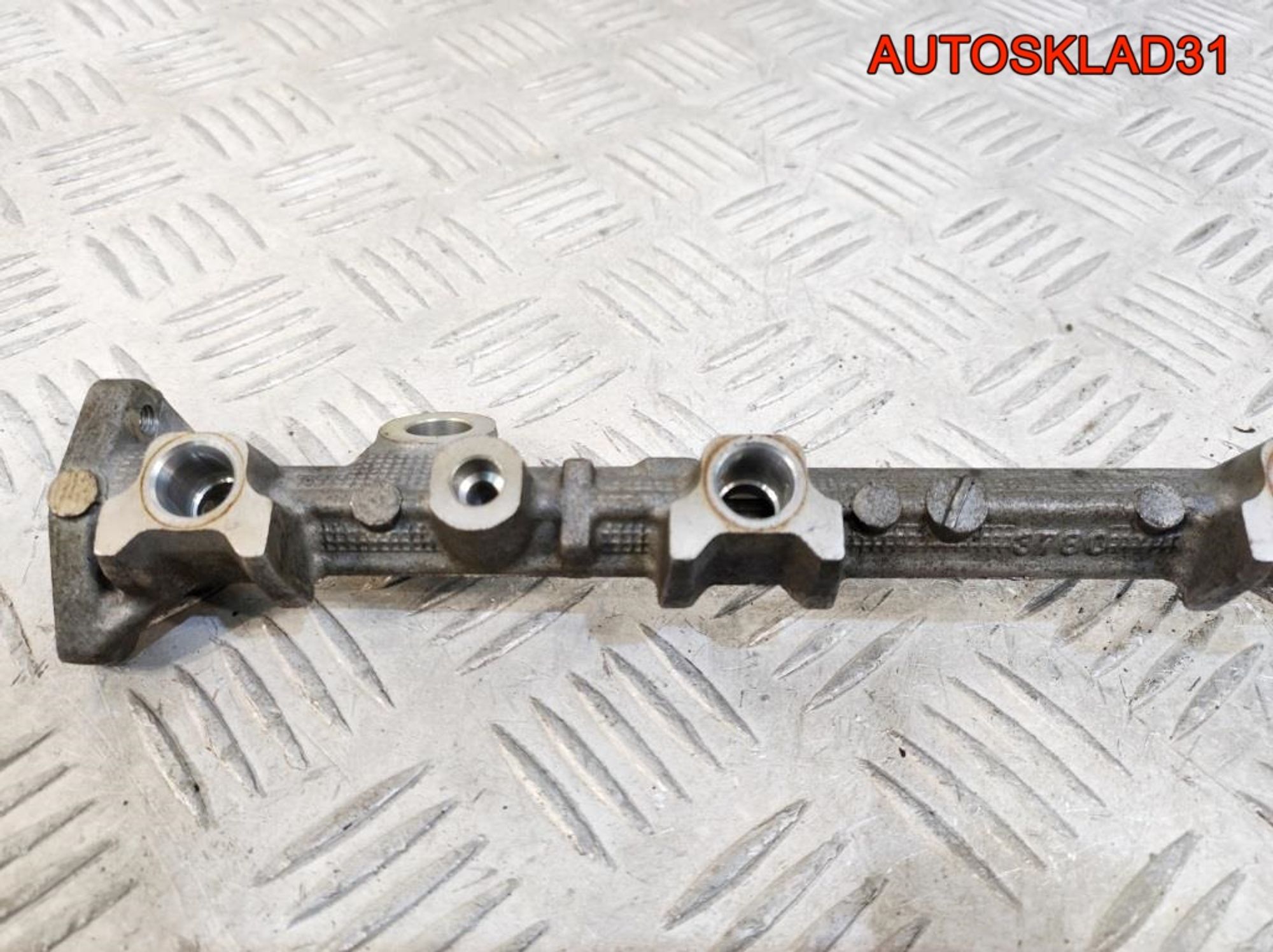 Рейка топливная Mitsubishi Carisma DA 1,6 4G92, 900 рублей, Дубовое