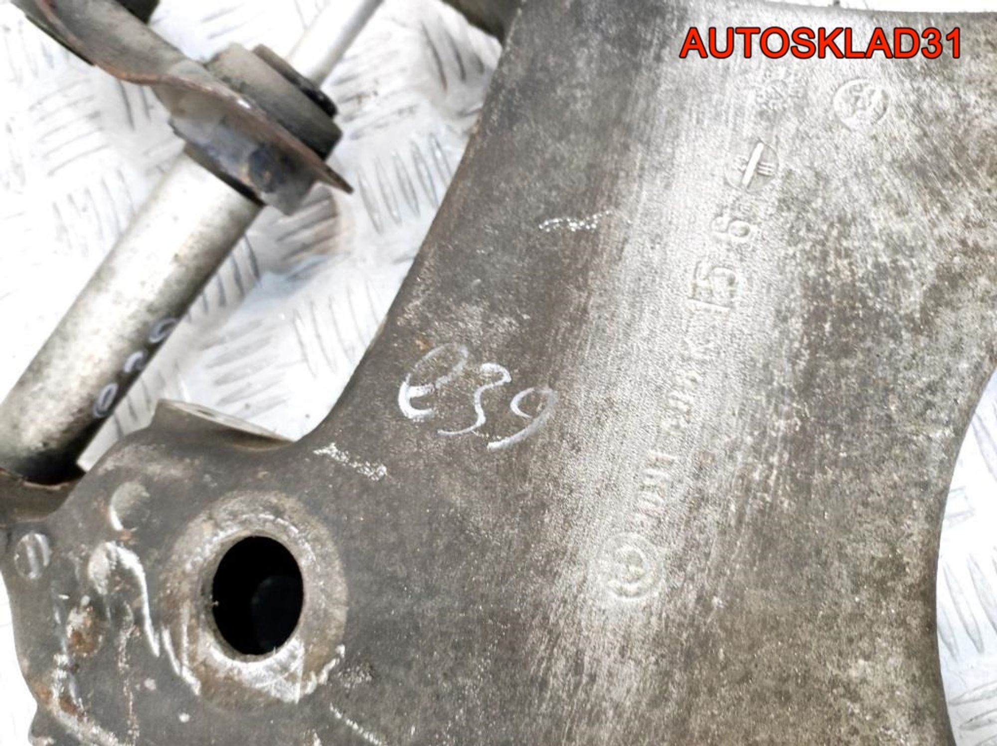 Рычаг задний нижний правый BMW E39 33321093724, 1600 рублей, Дубовое