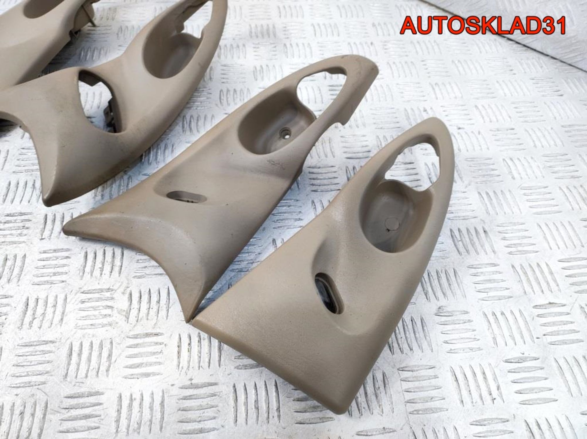 Накладка ручки двери внутри Комплект Ford Focus 1, 900 рублей, Дубовое