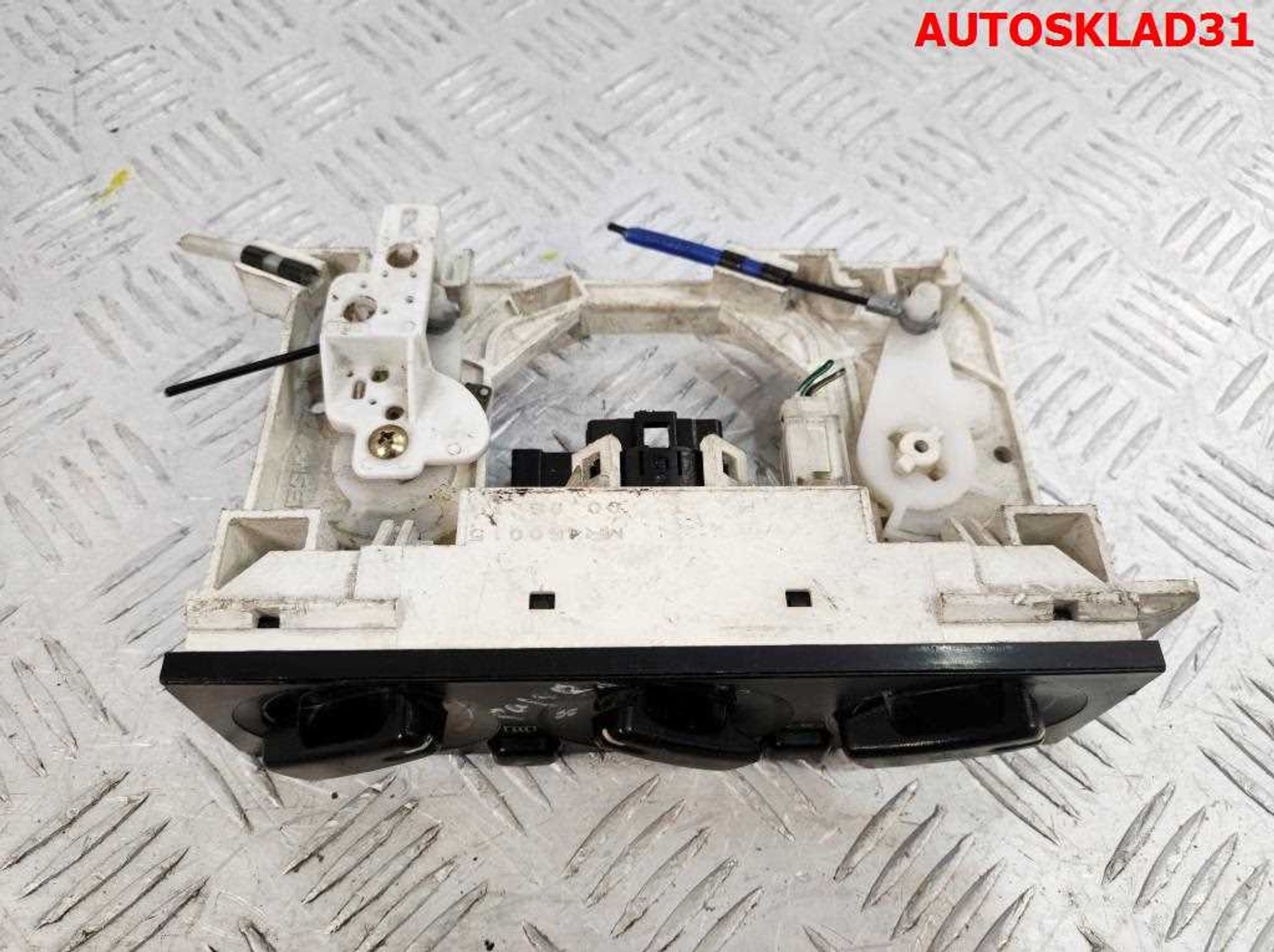 Блок управления отопителем Mitsubishi Pajero 3 MR460015, 18000 рублей, Дубовое
