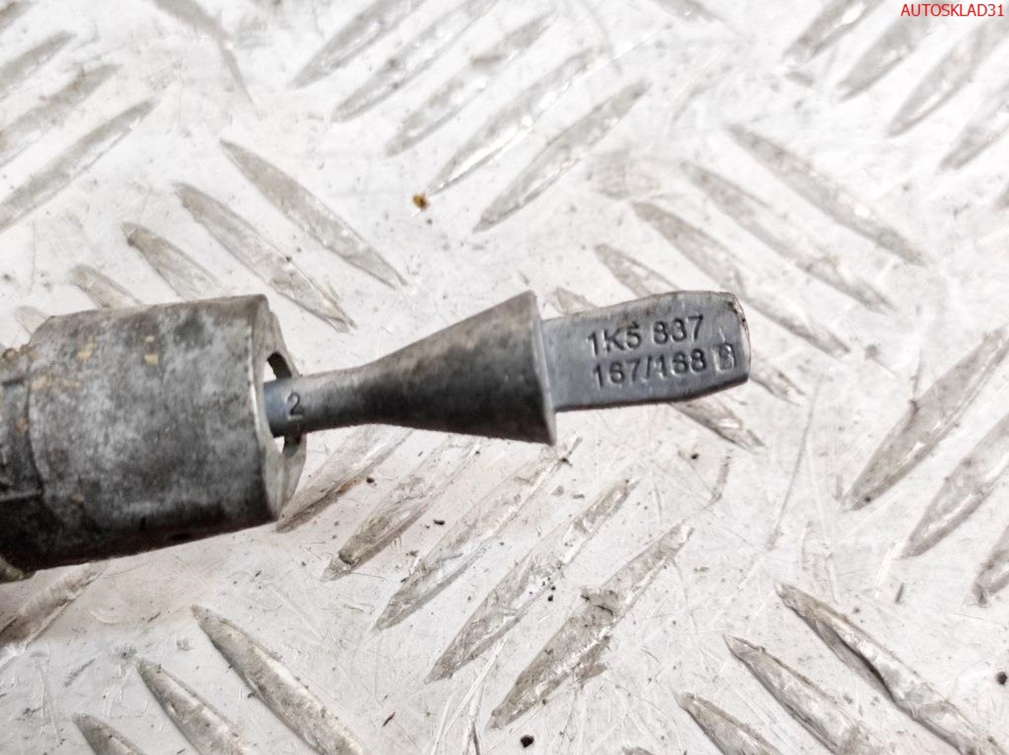 Ручка двери передняя левая VW Golf 5 1K0837885A, 2000 рублей, Дубовое