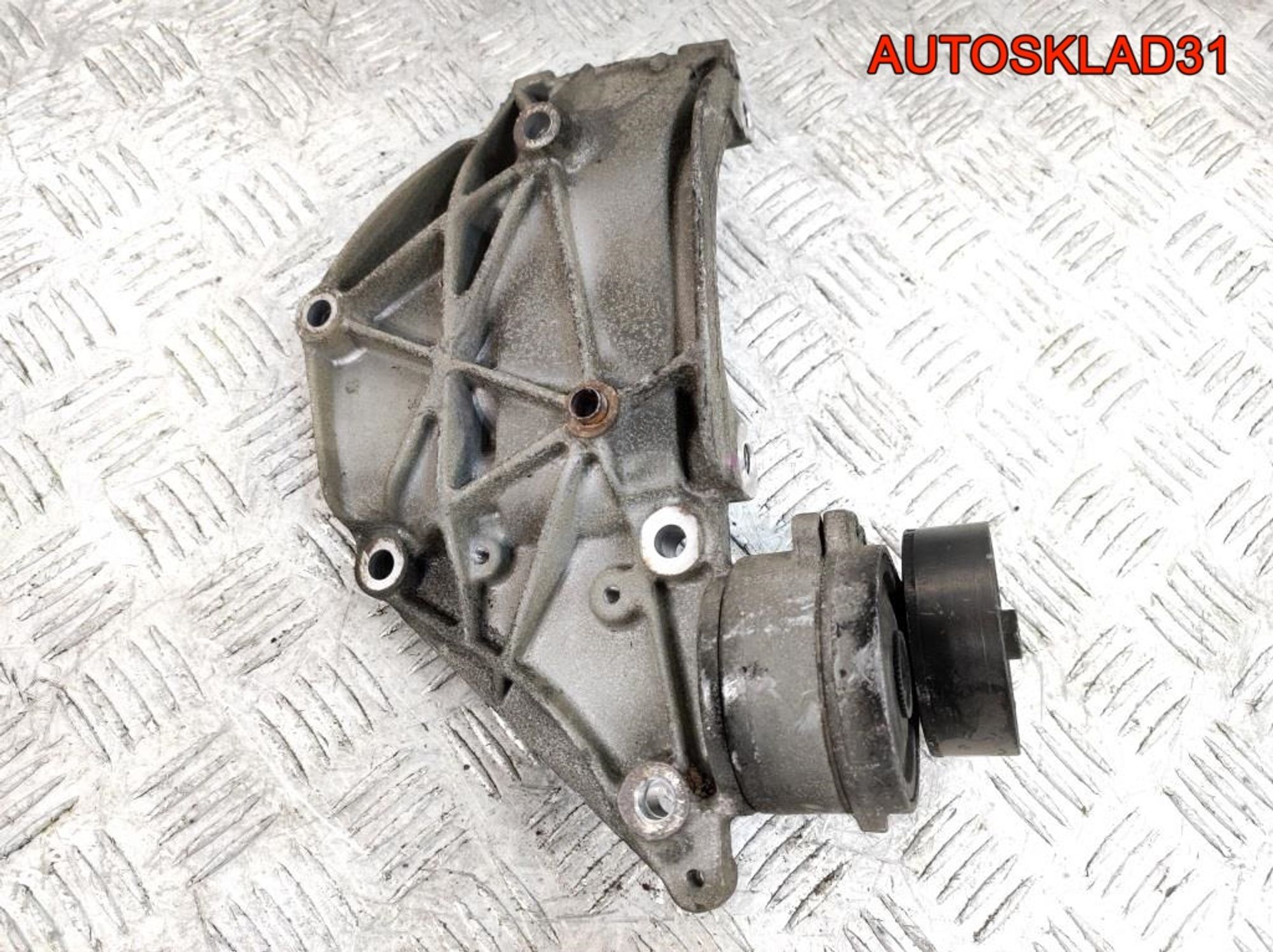 Кронштейн генератора Peugeot 407 9650034280, 1000 рублей, Дубовое