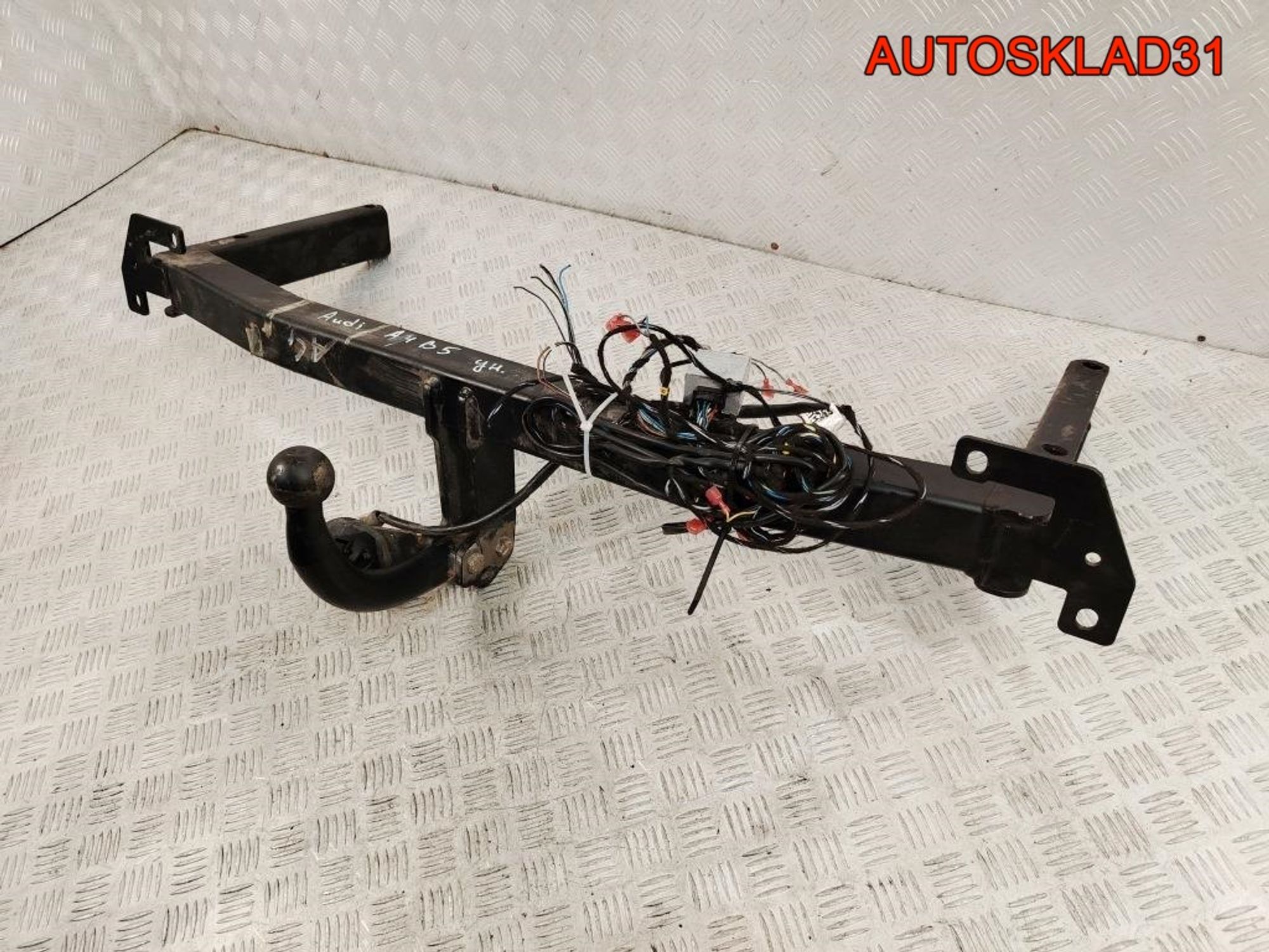 Фаркоп со съёмным крюком Audi A4 B5 Combi, 12000 рублей, Дубовое