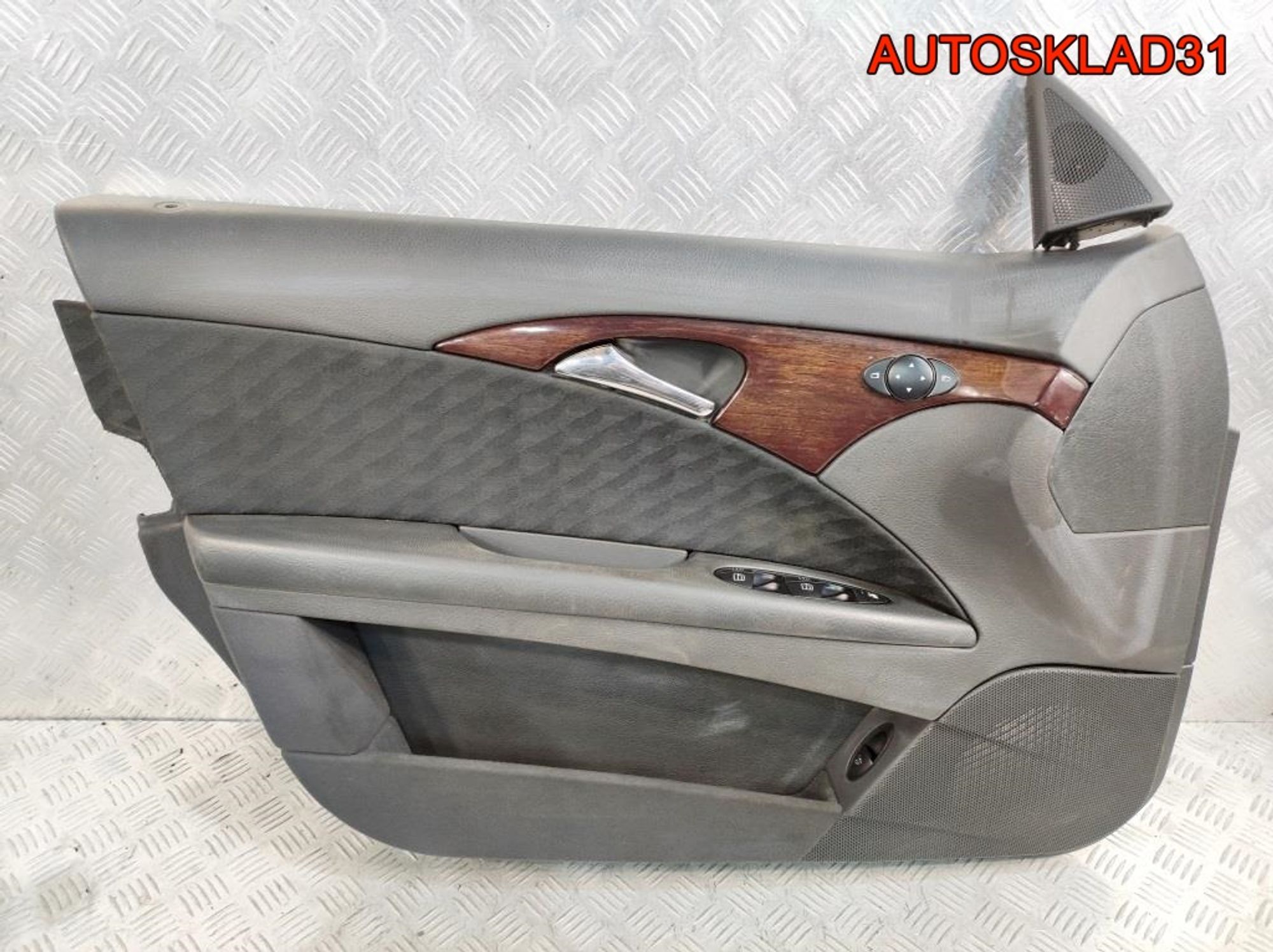 Обшивка дверей комплект Mercedes Benz W211 A2117206762, 9000 рублей, Дубовое