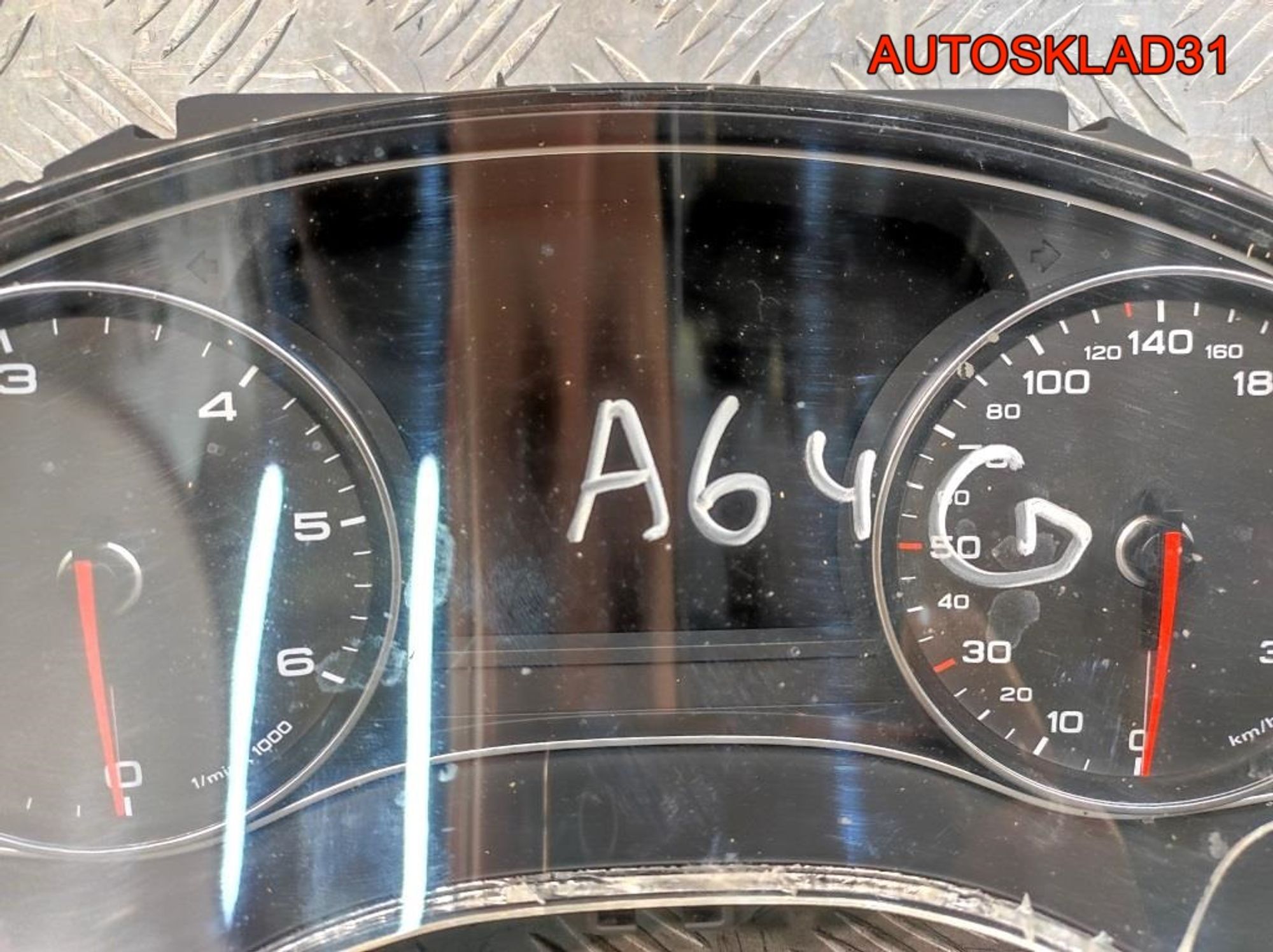 Панель приборов Audi A6 C7 3.0 CDU Дизель 4G8920932M, 15000 рублей, Дубовое