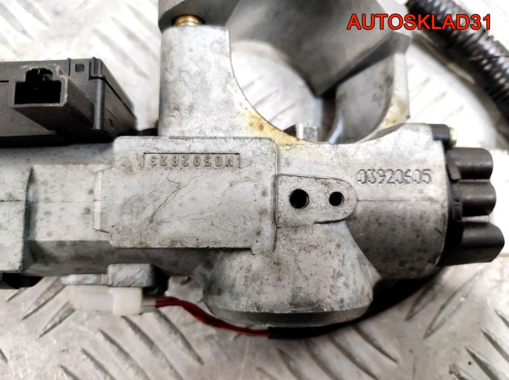 Замок зажигания МКПП Nissan Note E11 D87009U00A, 2000 рублей, Дубовое