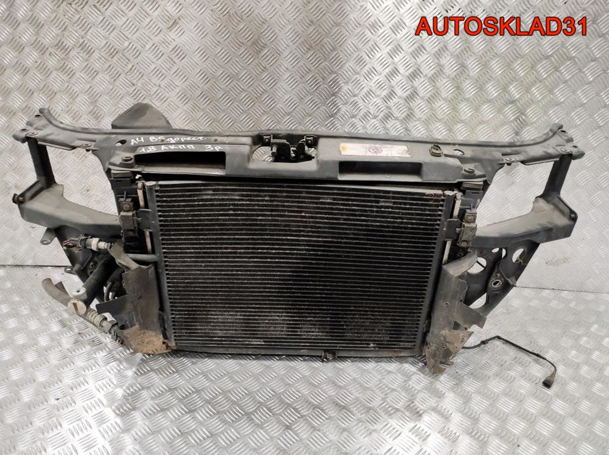 Панель передняя в сборе Audi A4 B5 Дорест 8D0805594A, 12500 рублей, Дубовое