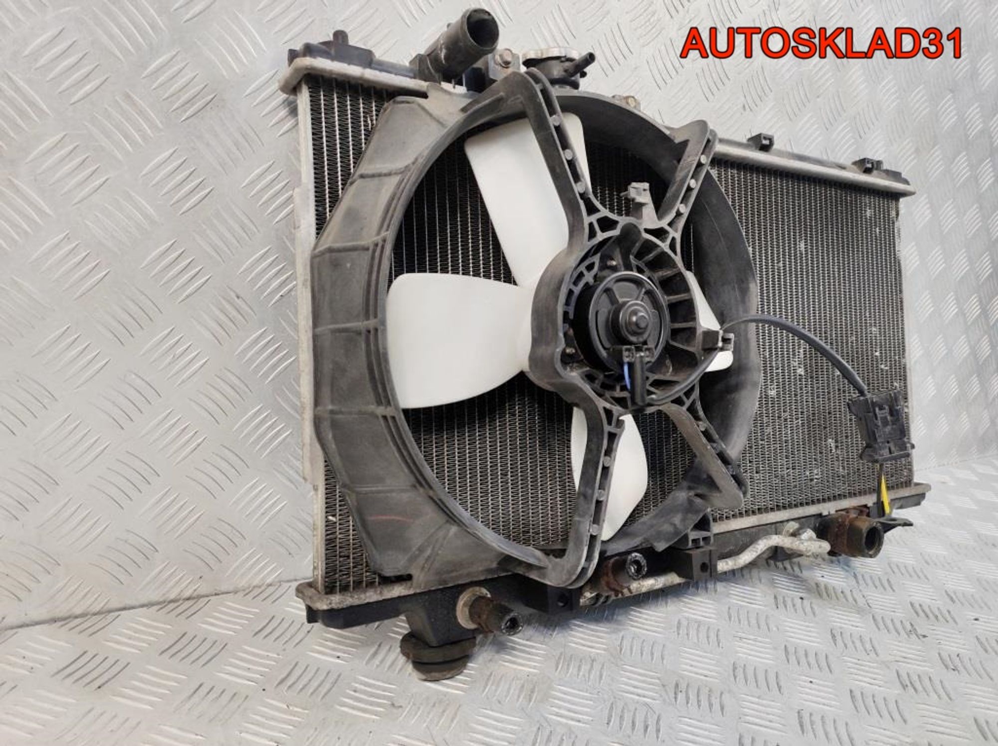 Радиатор основной под АКПП Mazda 323 BJ 1,3 Бензин, 6500 рублей, Дубовое