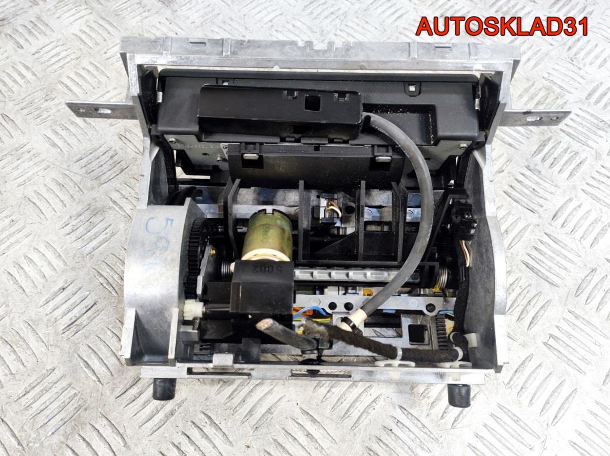 Дисплей информационный Audi A8 D3 4E0857237, 4900 рублей, Дубовое