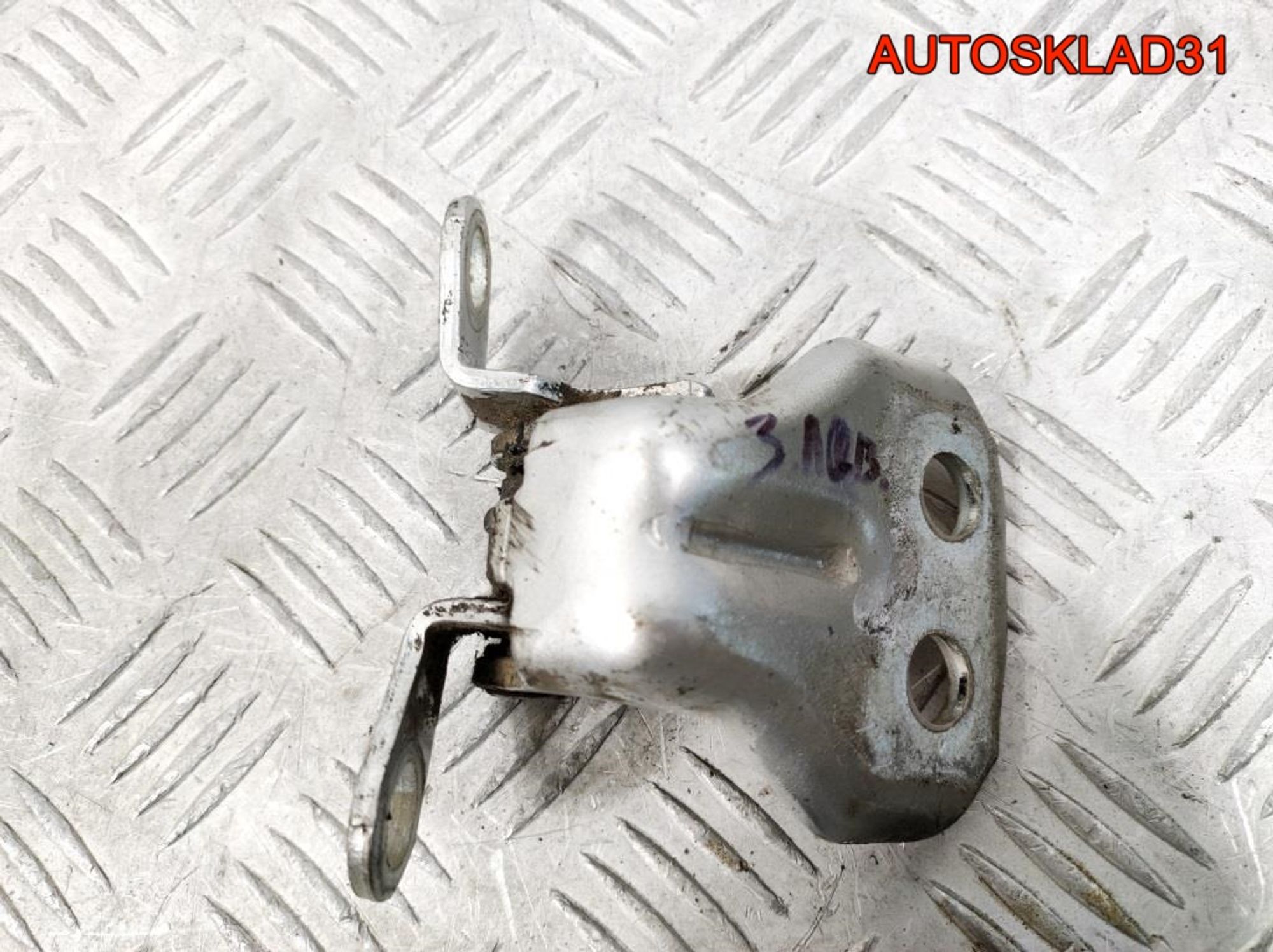 Петля двери задняя левая нижняя Ford Fusion, 900 рублей, Дубовое