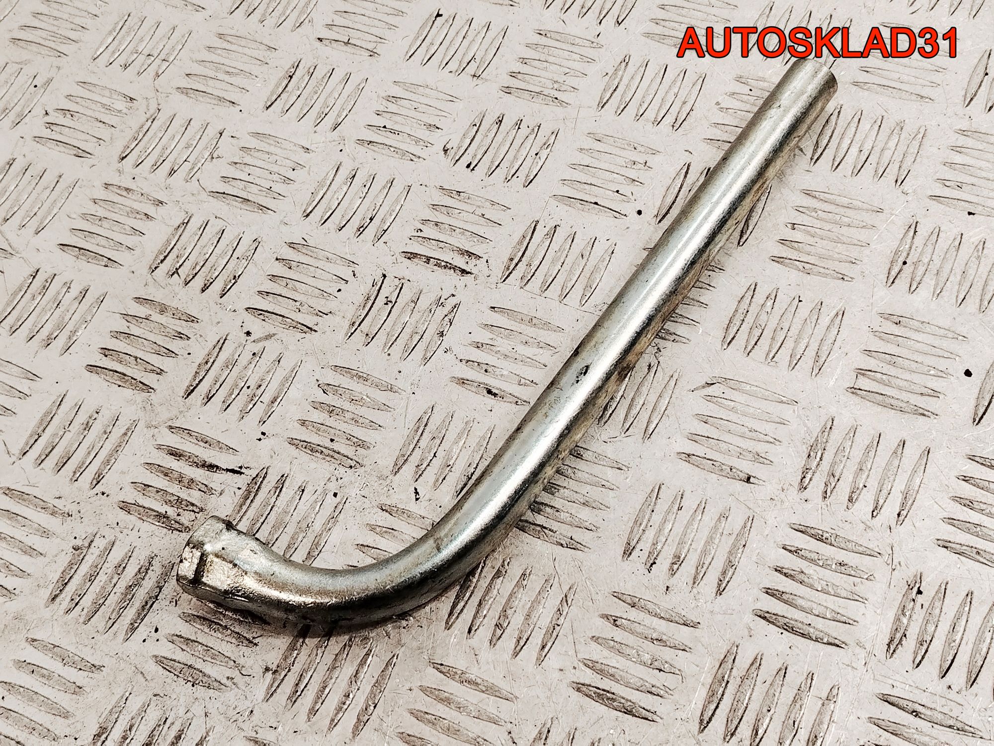 Ключ баллонный Audi A6 C5 4D0012219A, 700 рублей, Дубовое